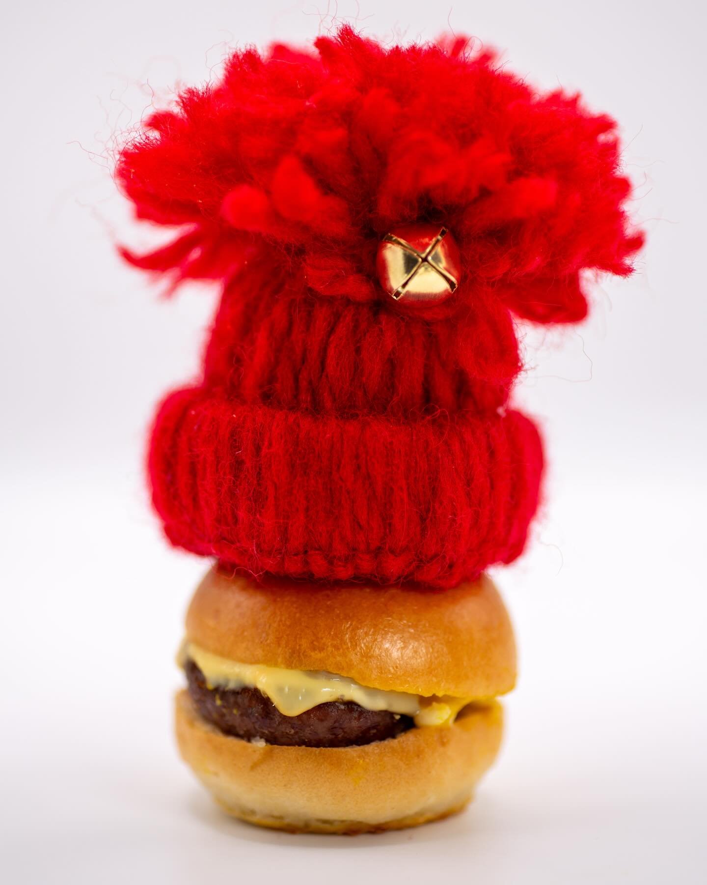 Mini Bobble Hat Challenge!

All our mini bobble hats have been delivered, the challenge is on!! With a little under a week to go, we eagerly await your entry soon! 

#BobbleHatFun #SequoiaStudios #ChristmasFun #HospitalityPhotography