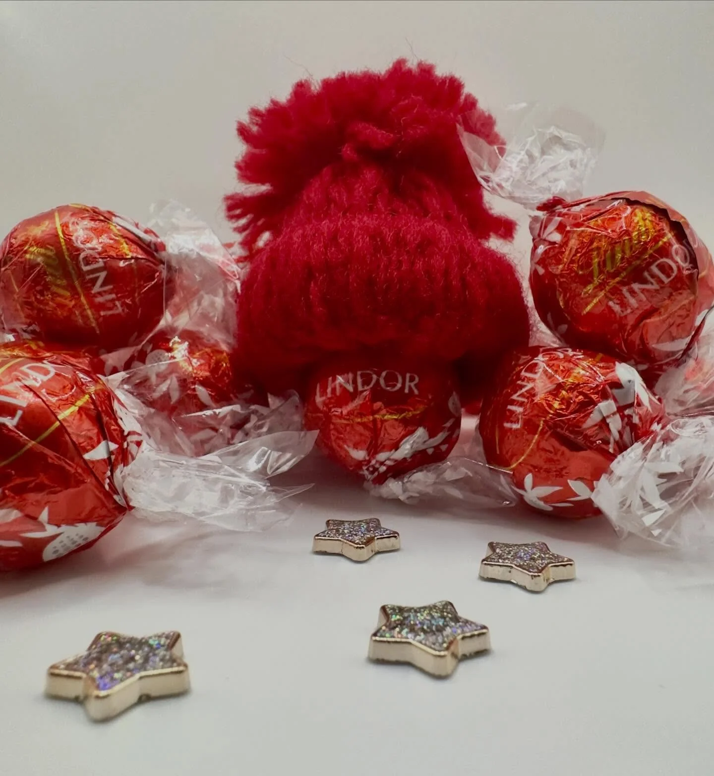 FINAL CALL FOR ENTRIES, COMP CLOSES AT MIDNIGHT TONIGHT!!

🎄 MINI BOBBLE HAT CHALLENGE &mdash; FESTIVE GIVEAWAY! 🎅📸 
This is your chance to win a Premium Hospitality Mini Photoshoot with Sequoia Studios, plus two fantastic runner-up prizes.

We wi