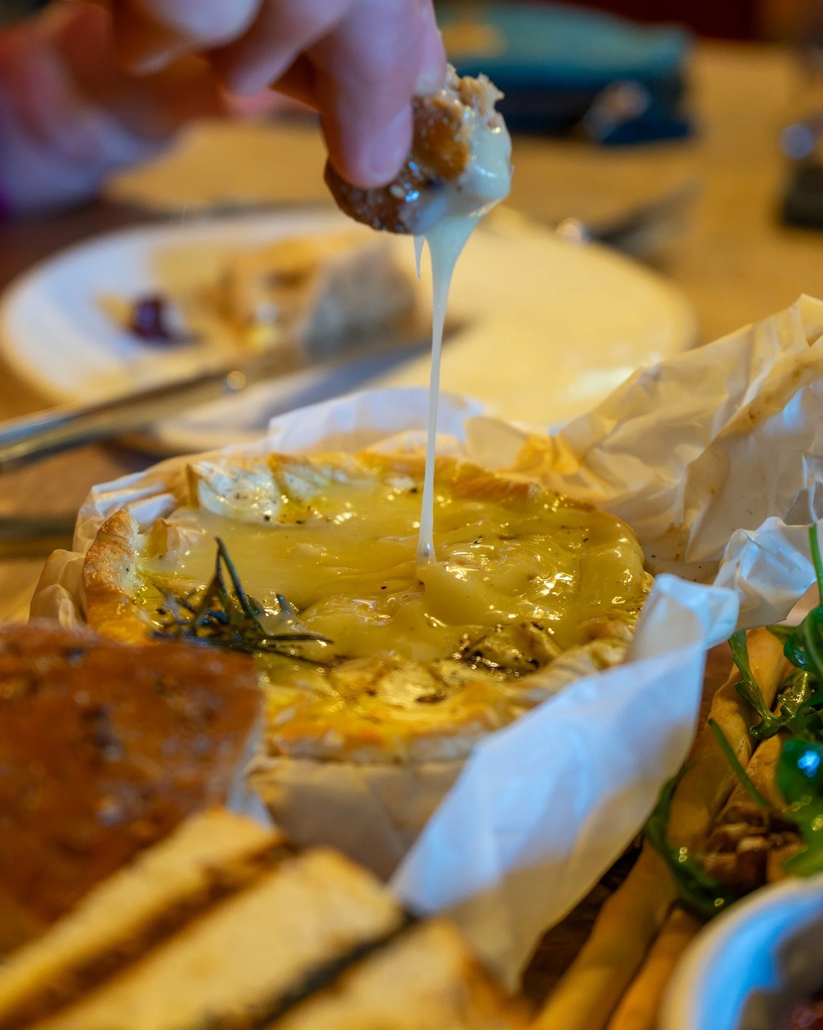 A Proper Pub Lunch Done Right

We enjoyed a wonderfully relaxed post-Christmas lunch at The Crown Inn in Chiddingfold (@thecrownchiddingfold) on Sunday, a pub that really understands seasonal hospitality and classic British food done well.

As a food
