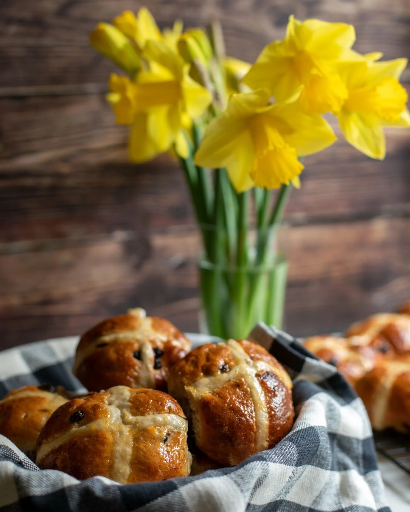 Hot cross buns and a bit of spring on the table.

Made these this morning. Nothing fancy, just a Good Friday tradition and a kitchen that smells exactly how it should.

Daffodils doing their thing in the background.

Sometimes that&rsquo;s enough.

H