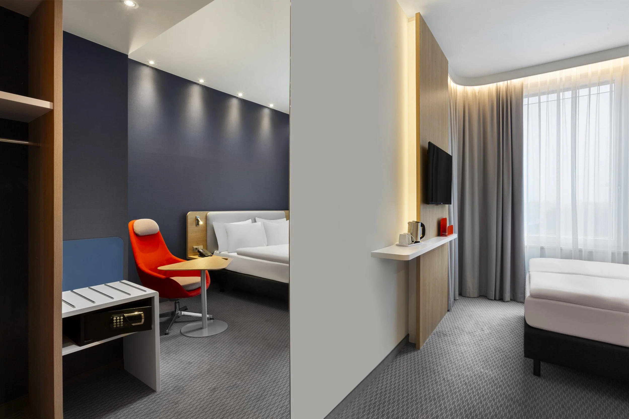 guest-bedroom-double_hotel-photographer-hampshire.jpg