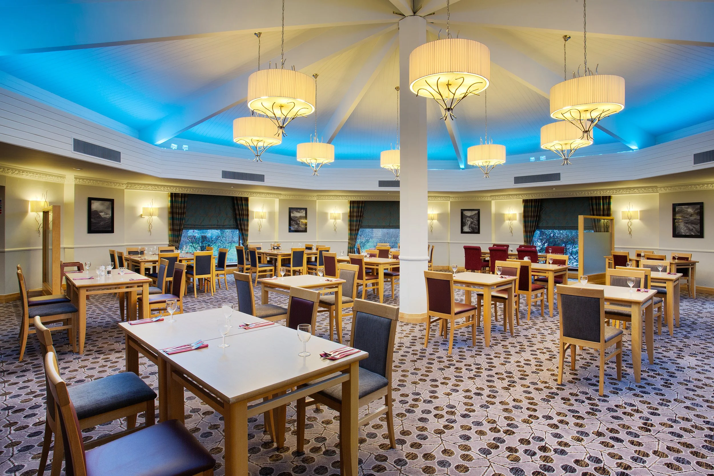 restaurant-evening-011-jurys-inn-inverness.jpg