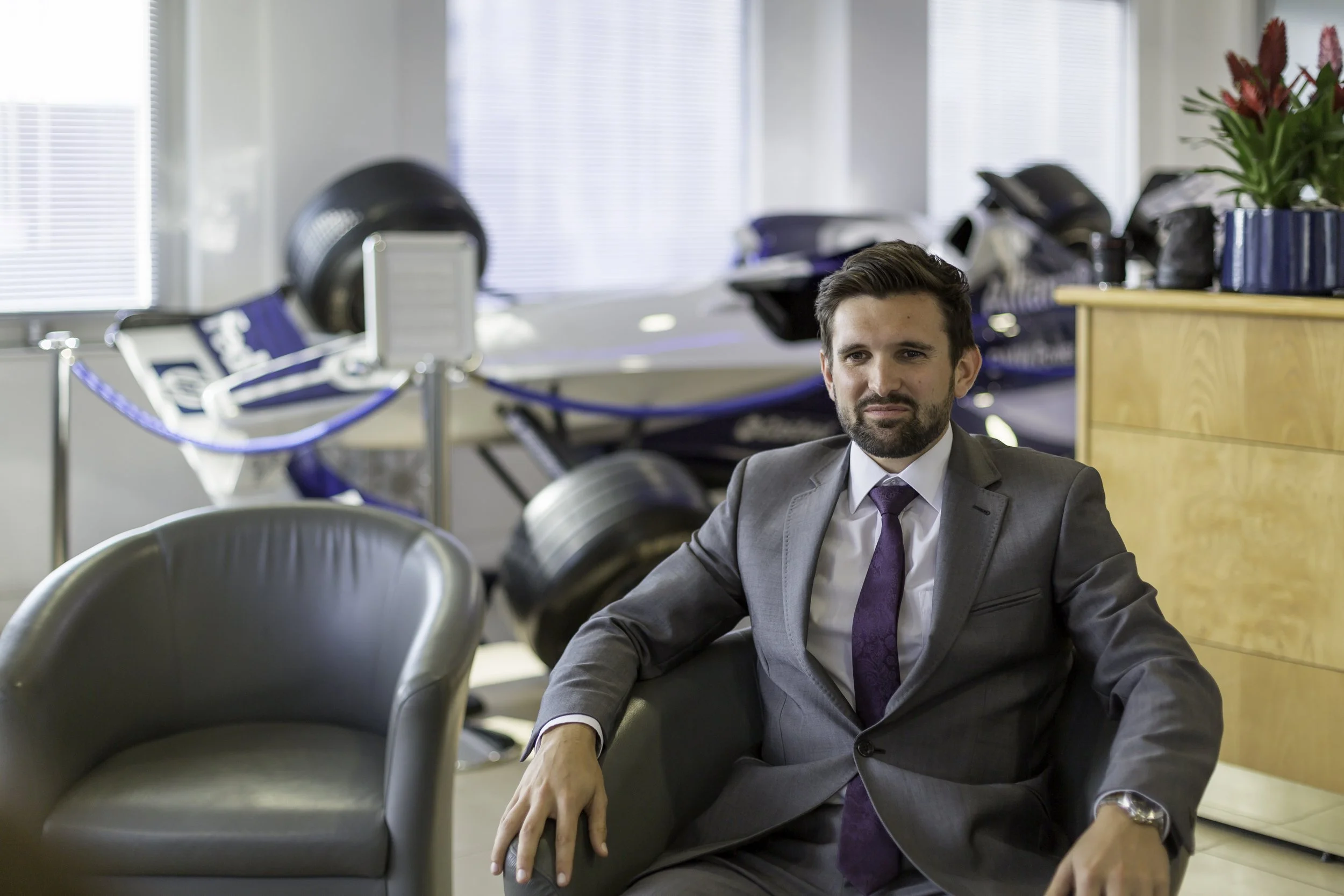 professional-linkedin-portrait-photographer-surrey_038.jpg