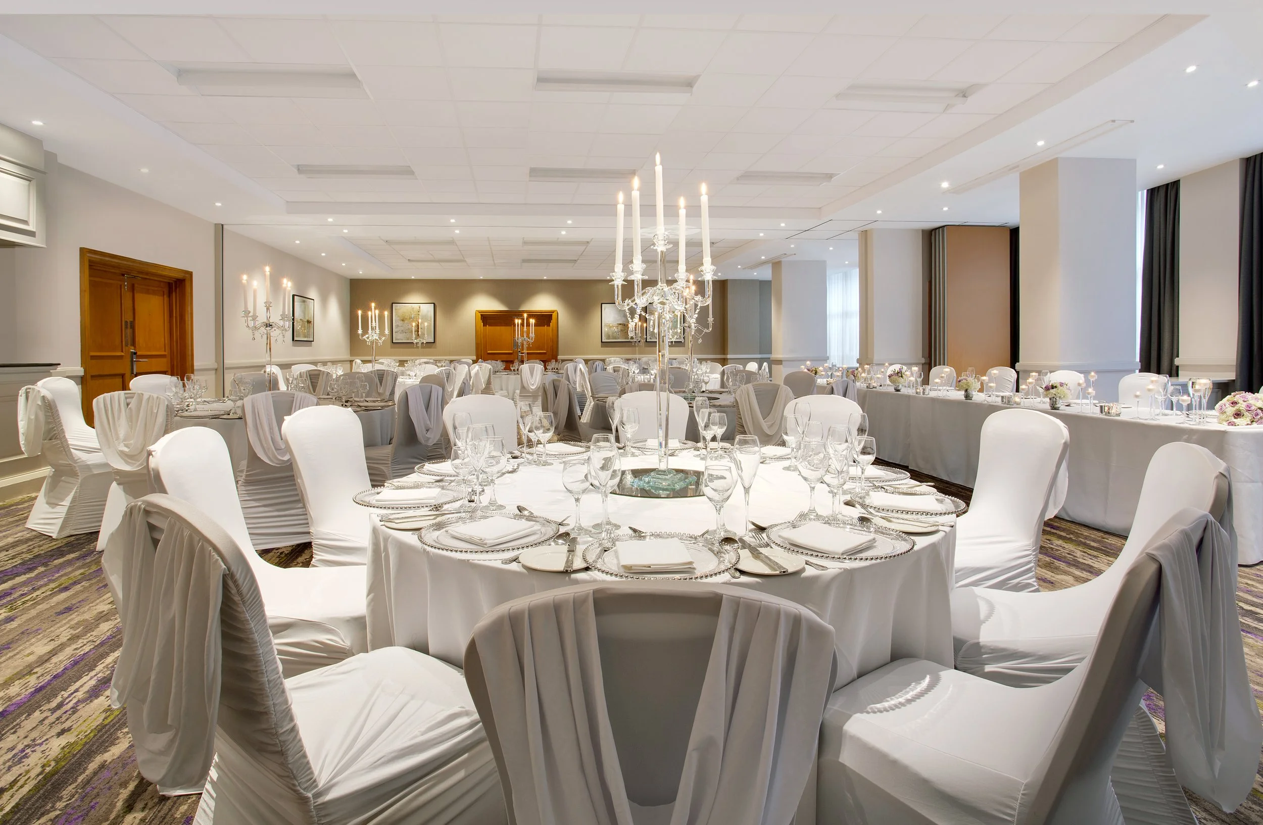 wedding-suite-close-0011-doubletree-hilton-glasgow-scotland.jpg