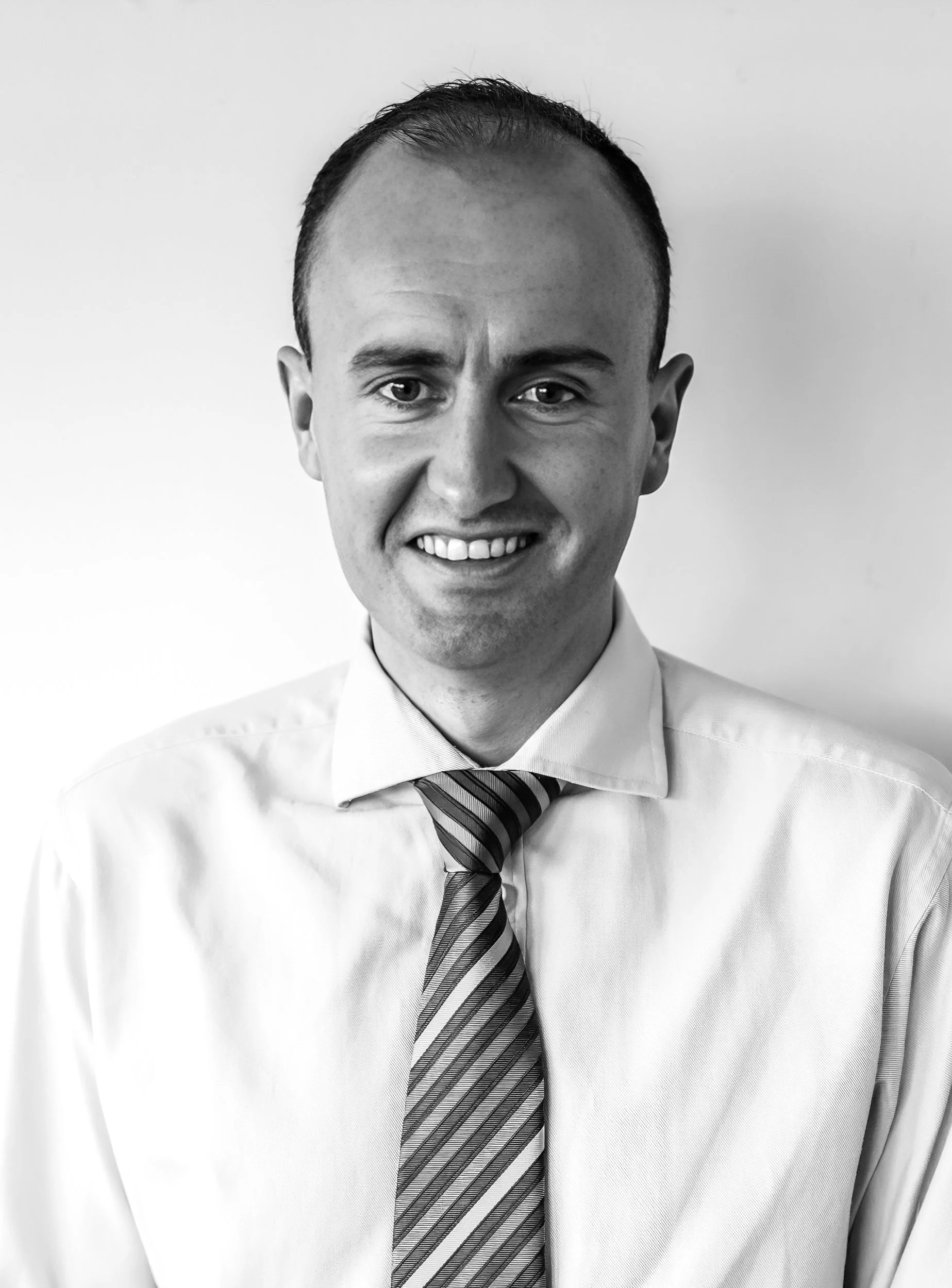 094_professional-headshot-photographer-surrey.jpg