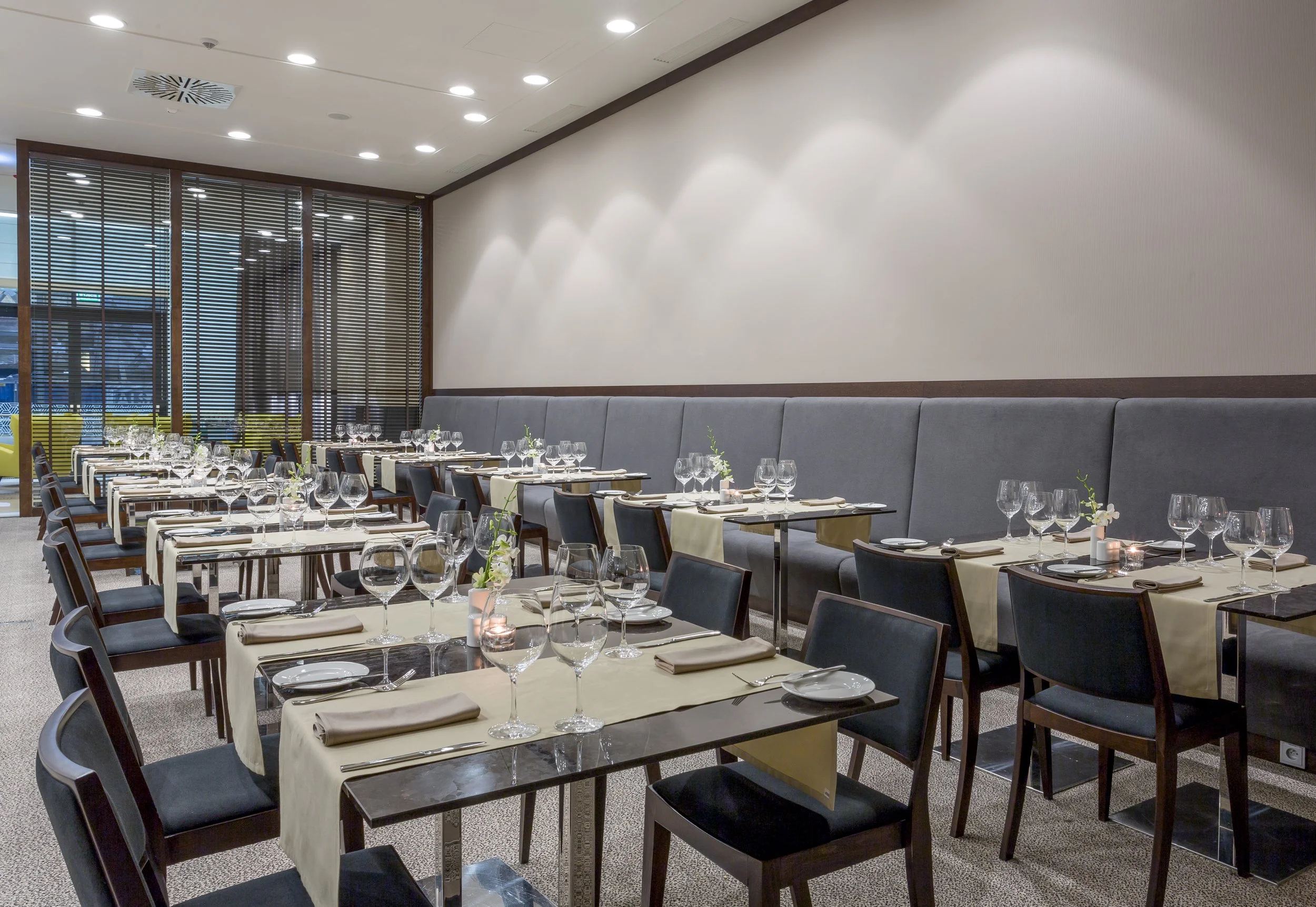 restaurant-003-hampton-by-hilton-krakov-poland.jpg