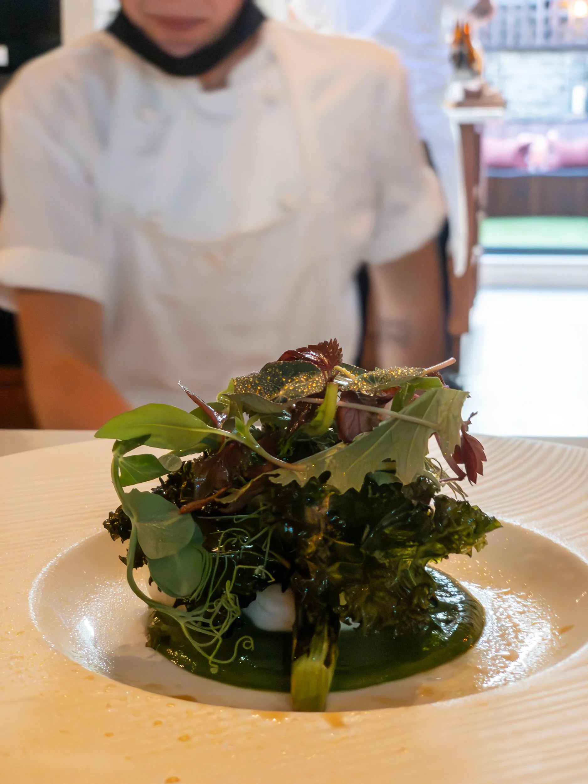 chef-preps-foraged-salad-dev-kitchen-paul-ainsworth-n06-padstow.jpg