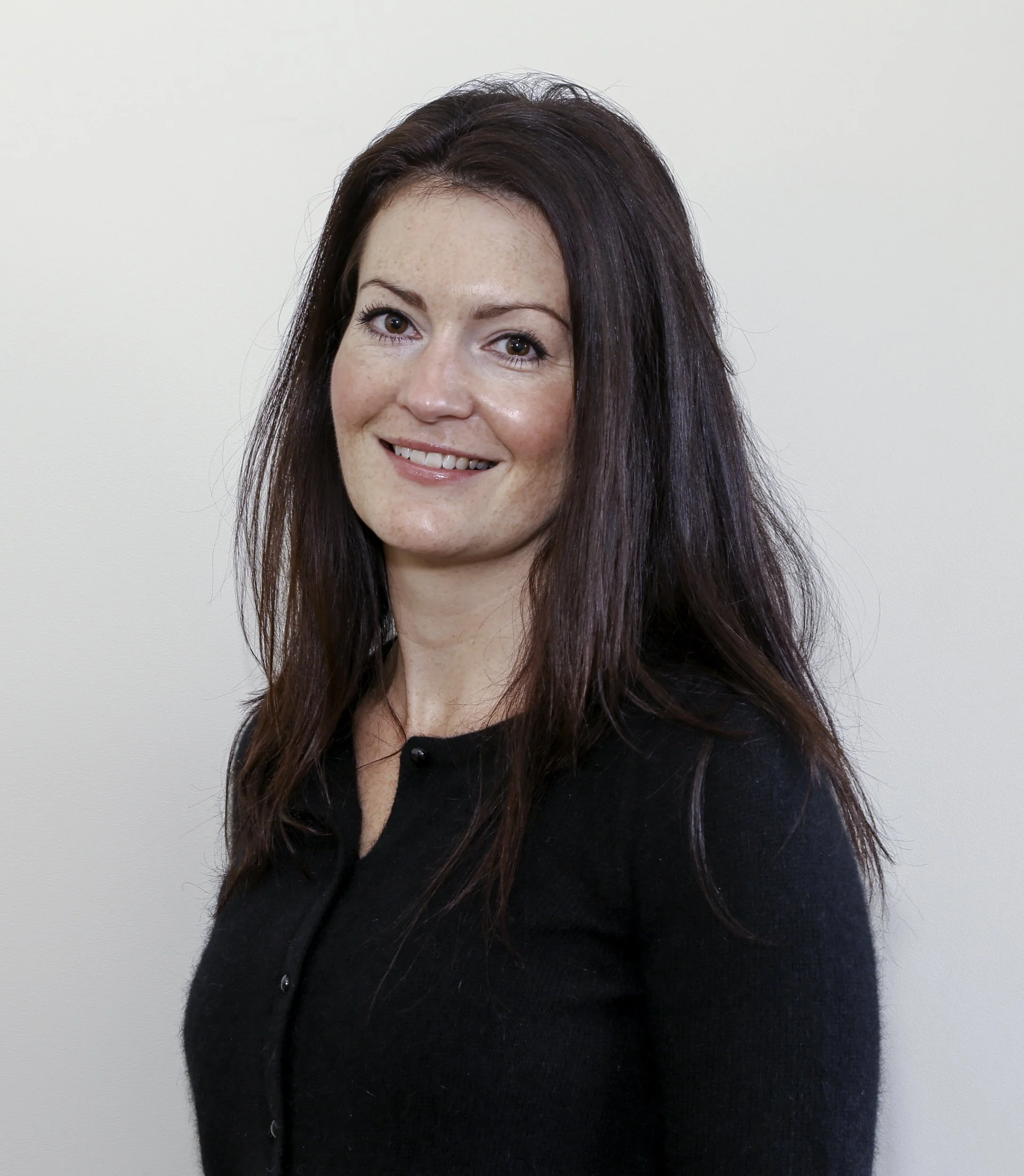 025_professional-linkedin-headshot-photographer-surrey.jpg