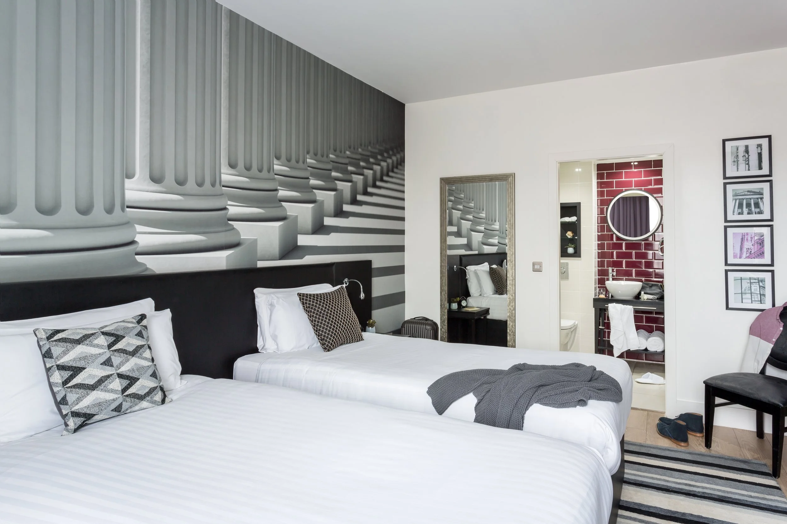 guest-bedroom-twin-hotel-indigo-newcastle.jpg
