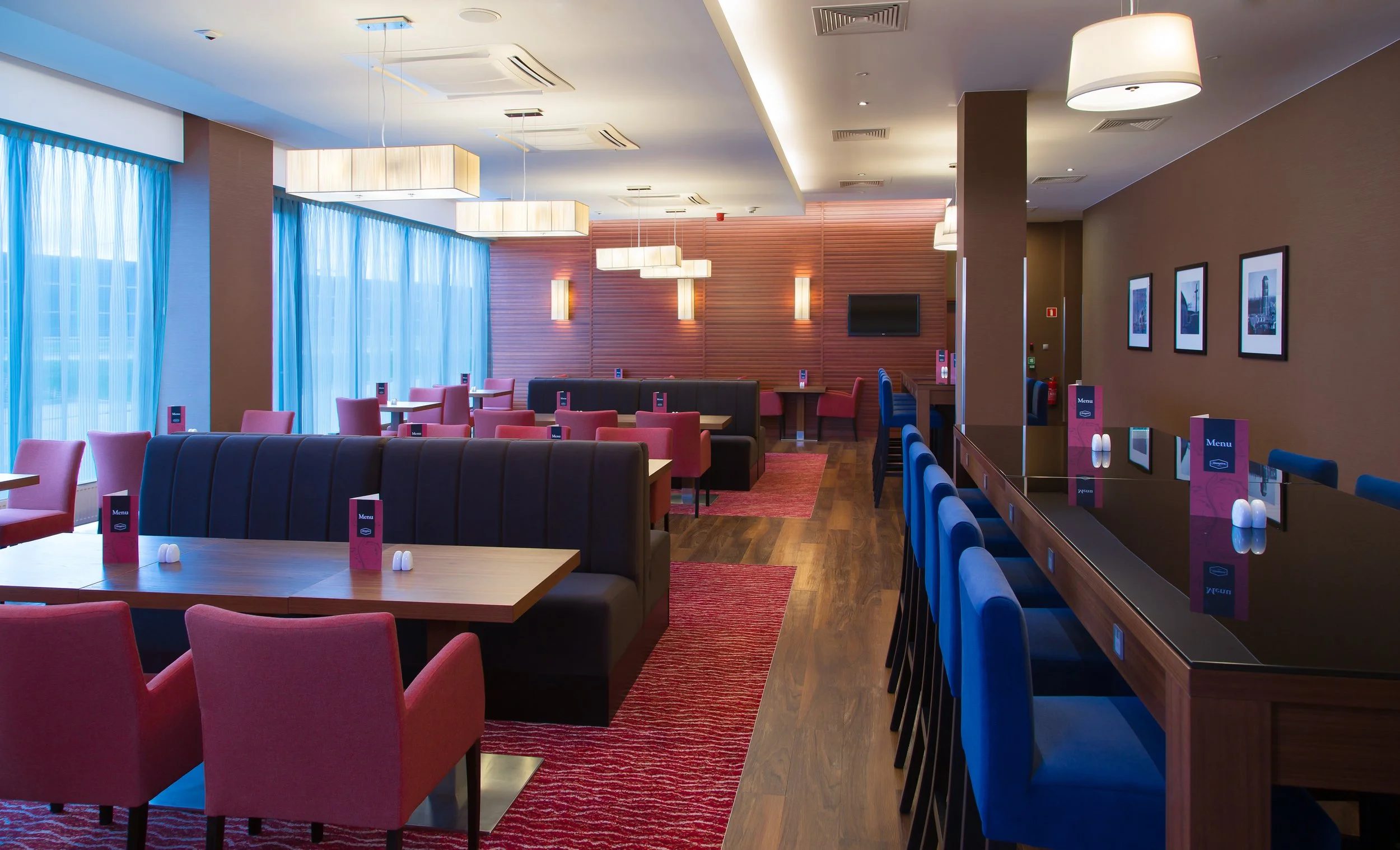 business-hub_hampton-by-hilton-gdansk-poland.jpg
