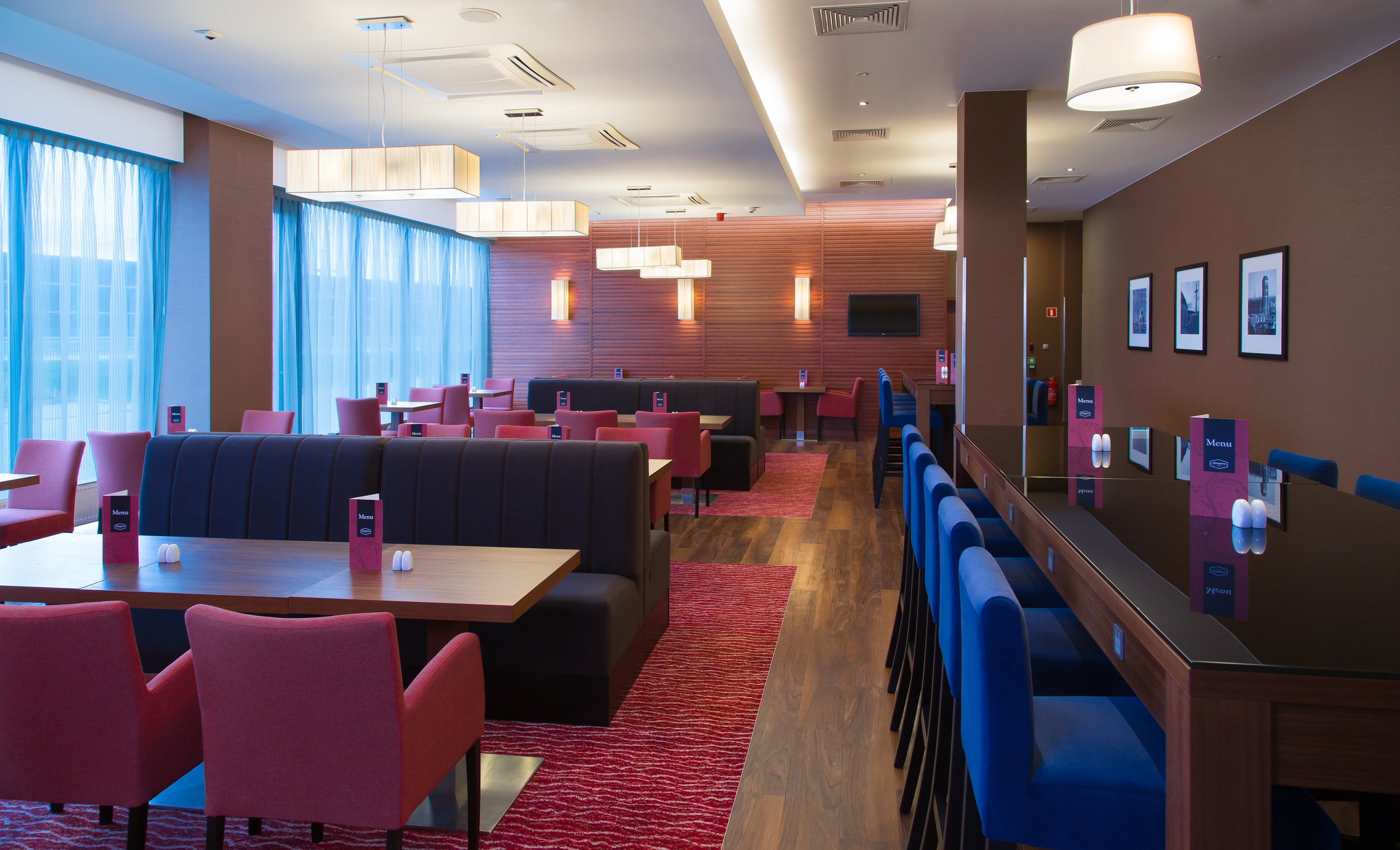 business-hub_hampton-by-hilton_gdansk-poland_hotel-photographer-surrey.jpg