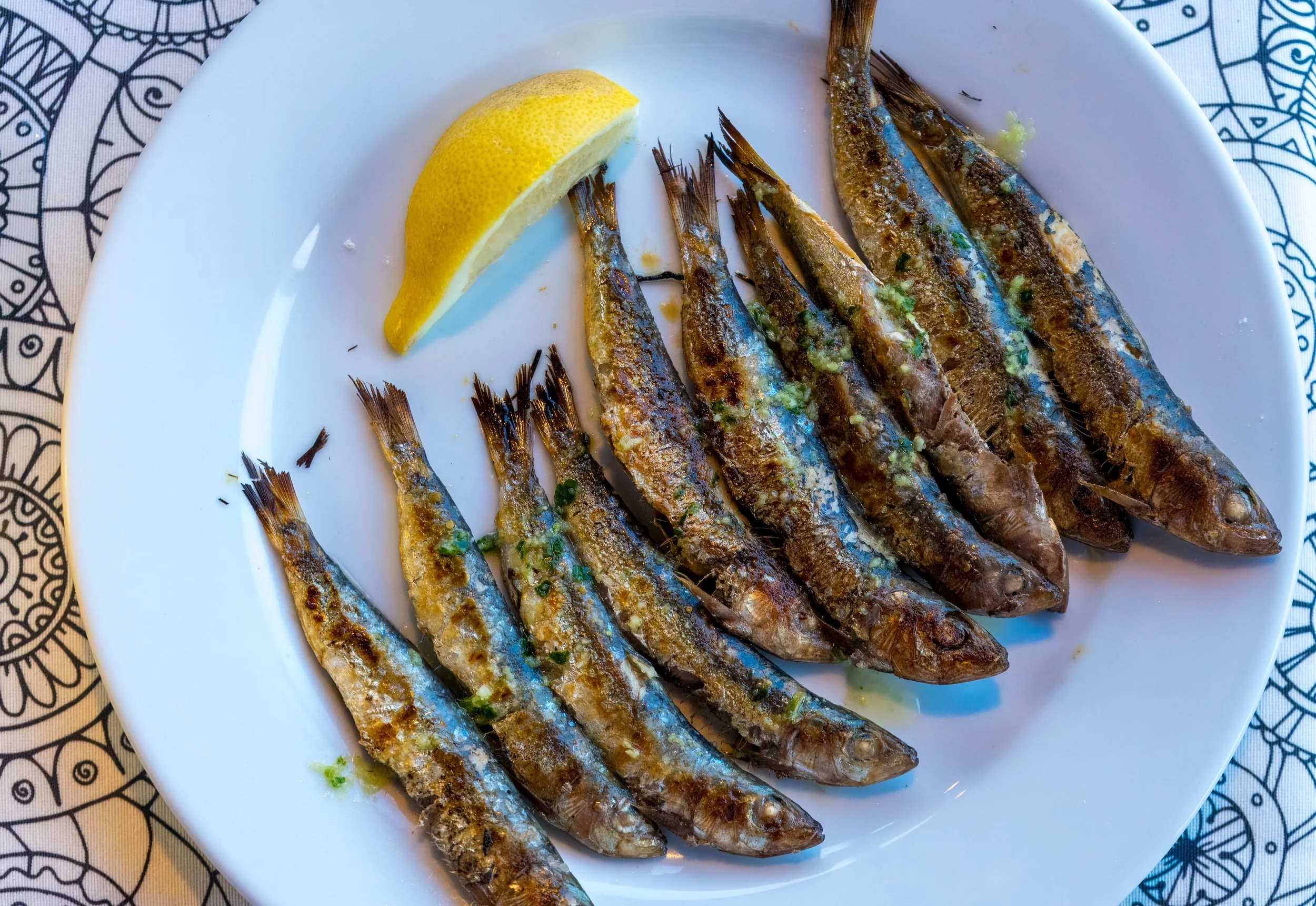 freshly-cooked-mediterranean-sardines-flat-lay.jpg