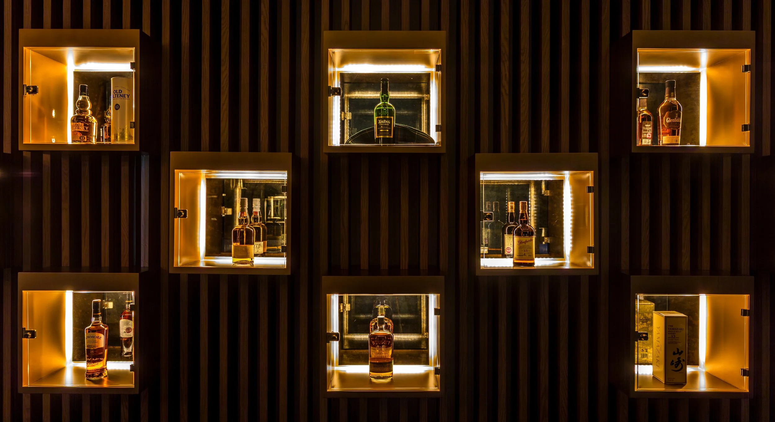 whisky-vault-collection-crowne-plaza-gerrards-cross.jpg