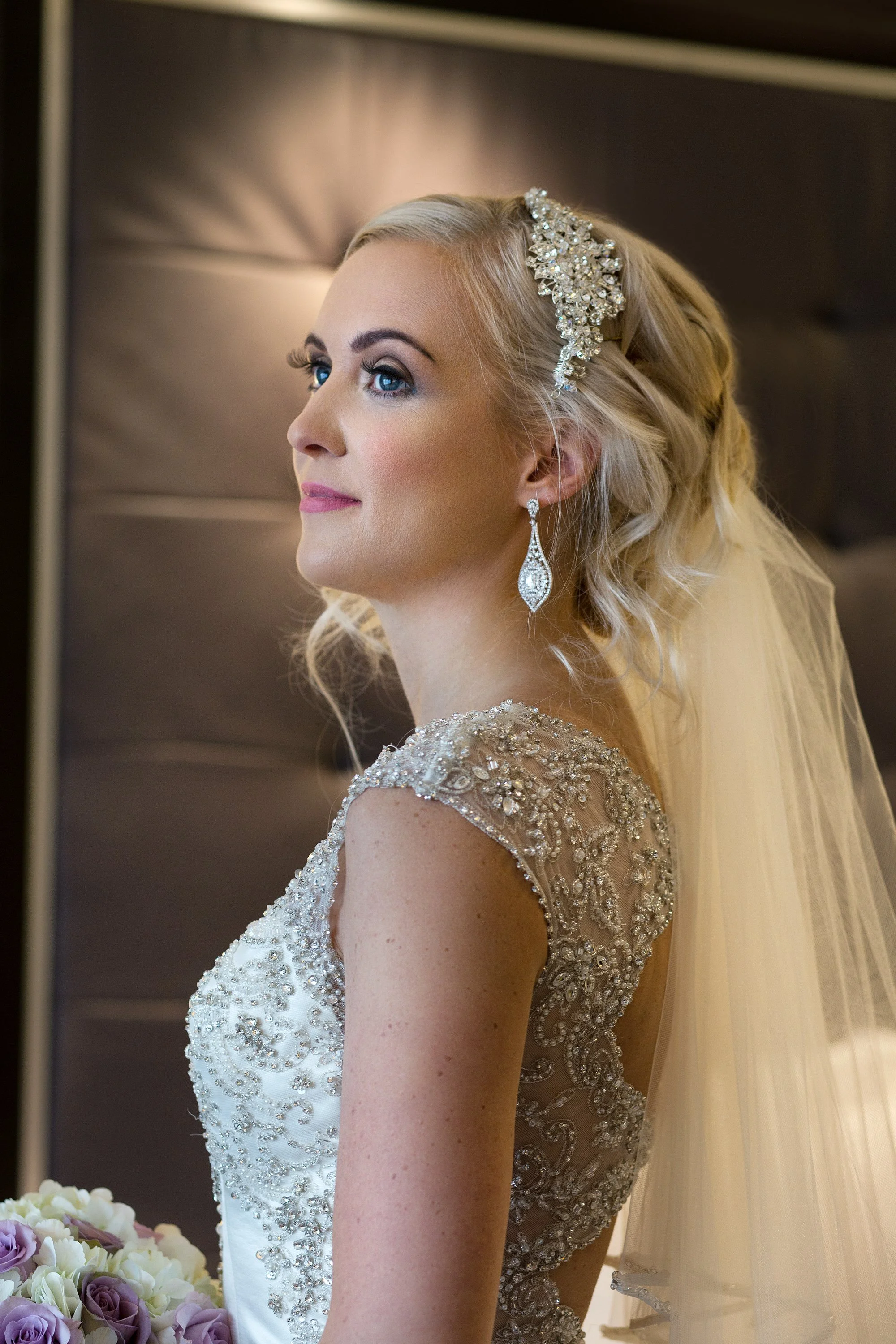 bride-in-wedding-suite-017-doubletree-hilton-glasgow-scotland.jpg