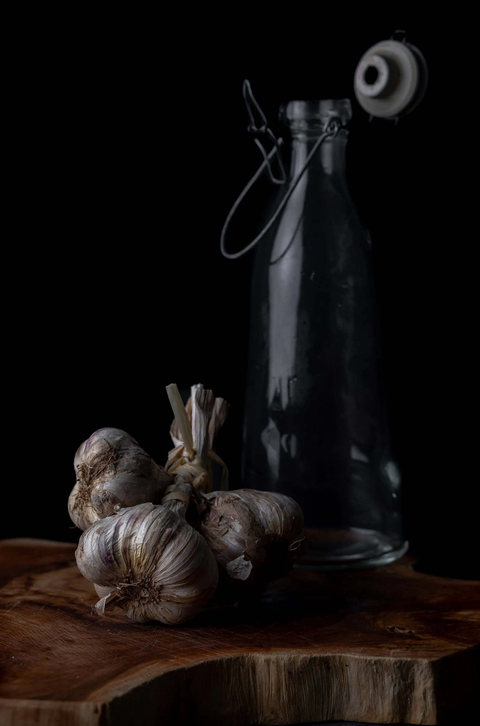 french-garlic-with-glass-bottle.jpg