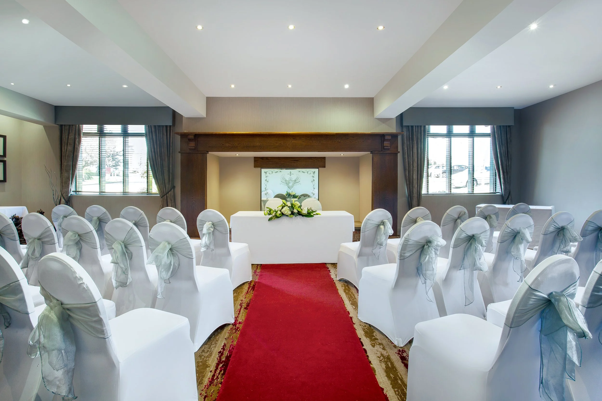 wedding-ceremony-set-up-161-jurys-inn-east-midlands-airport.jpg