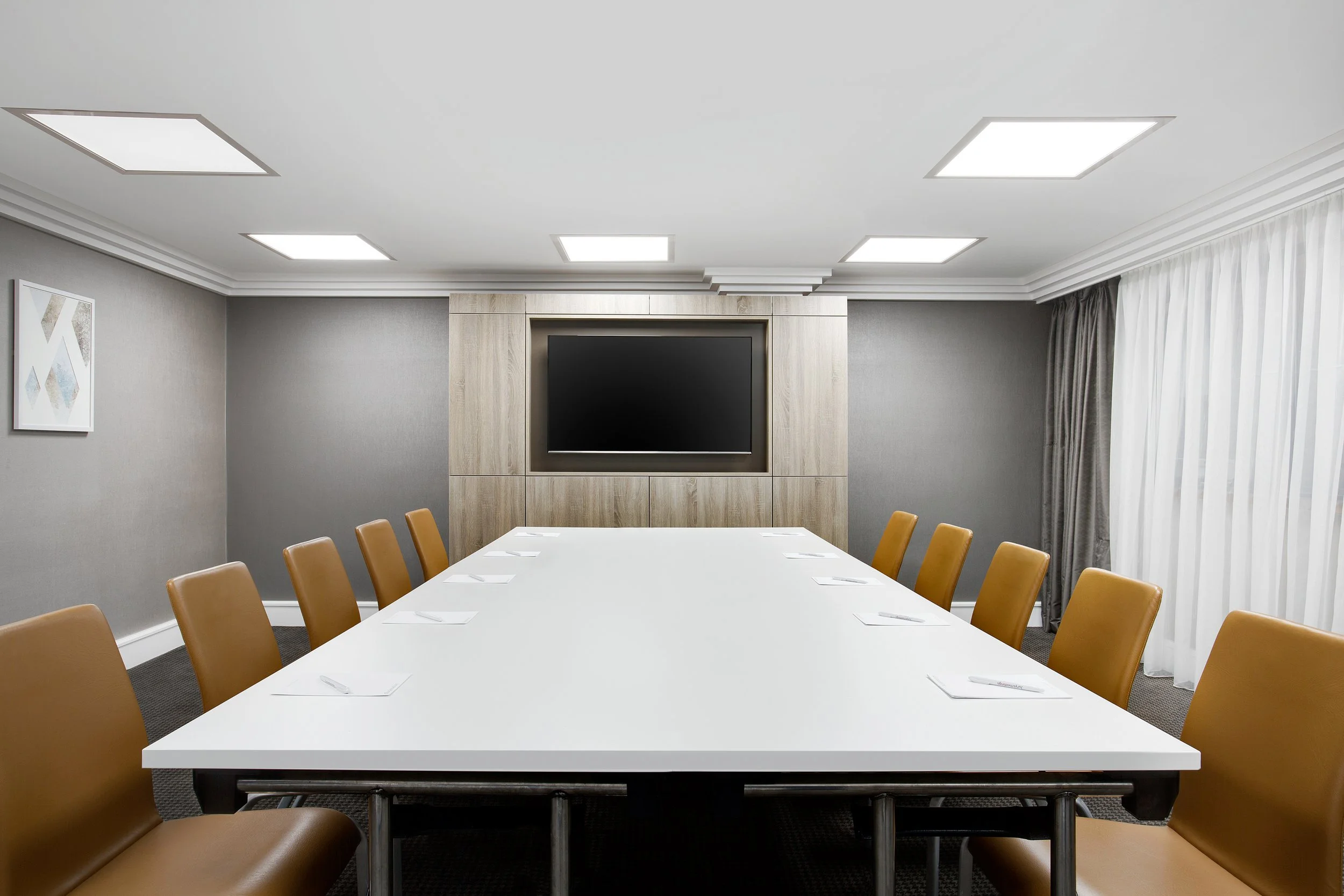 conference-room-8-boardroom-jurys-inn-hinckley-island.jpg