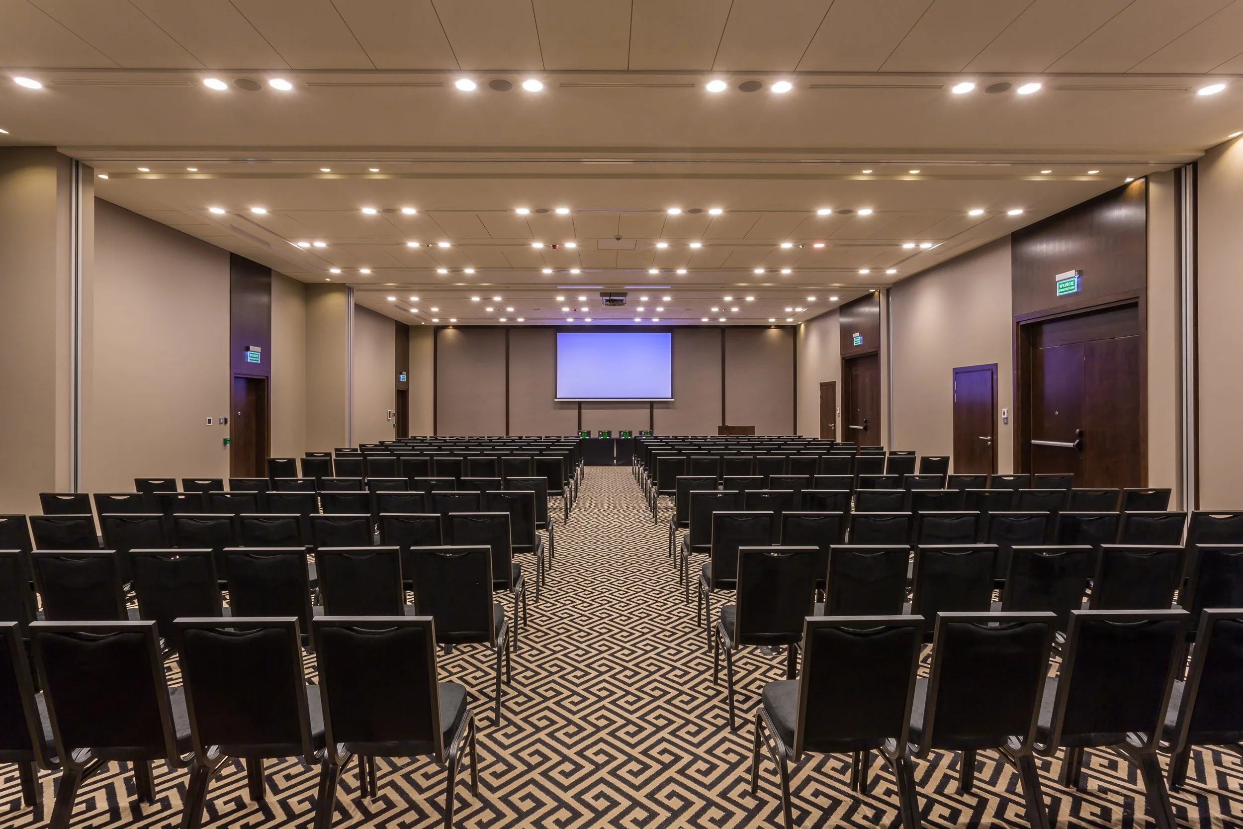 alpha-room-setup-hilton-garden-inn-krakov-poland.jpg