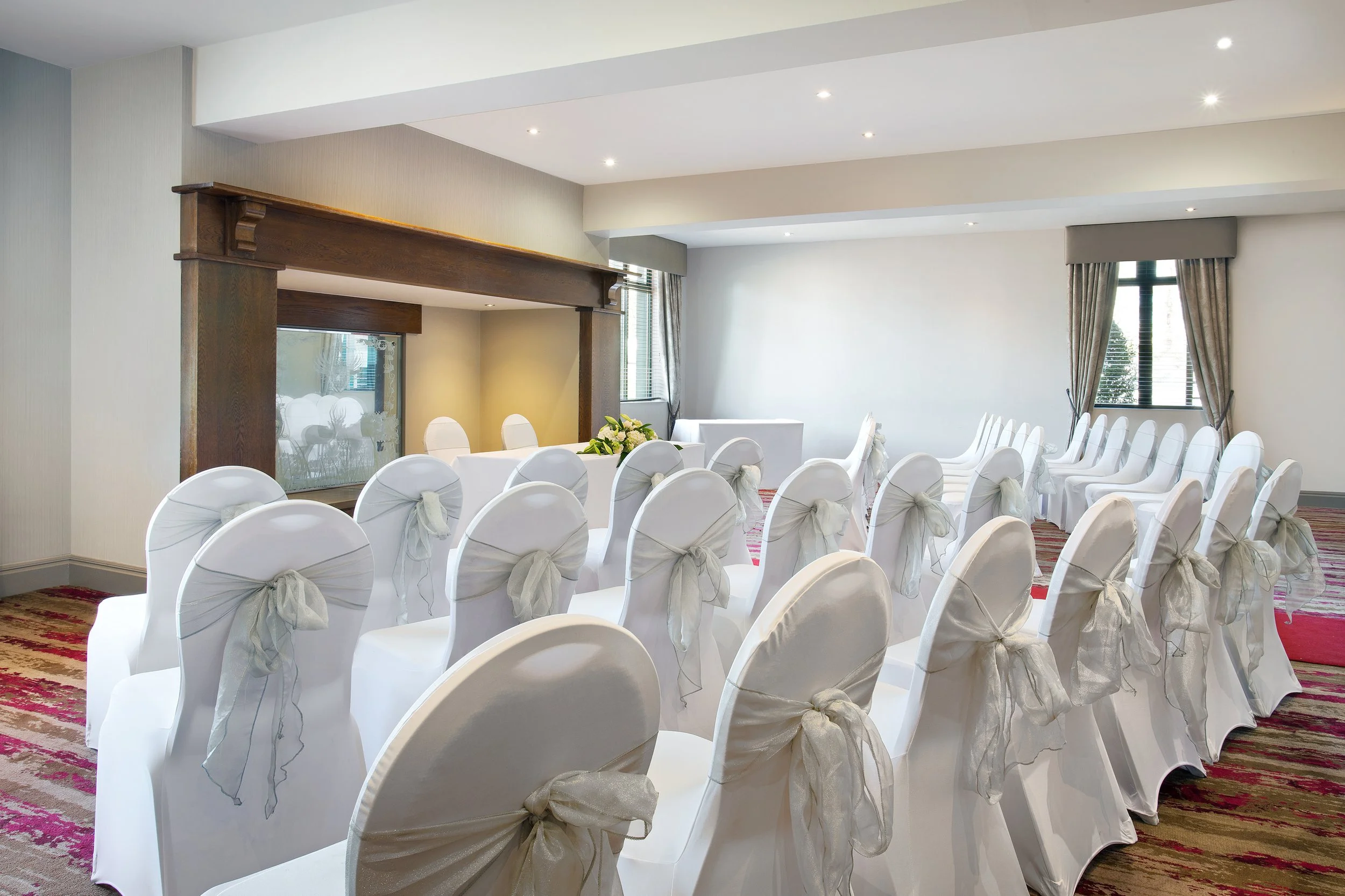 wedding-ceremony-setup-010-jurys-inn-east-midlands-airport.jpg