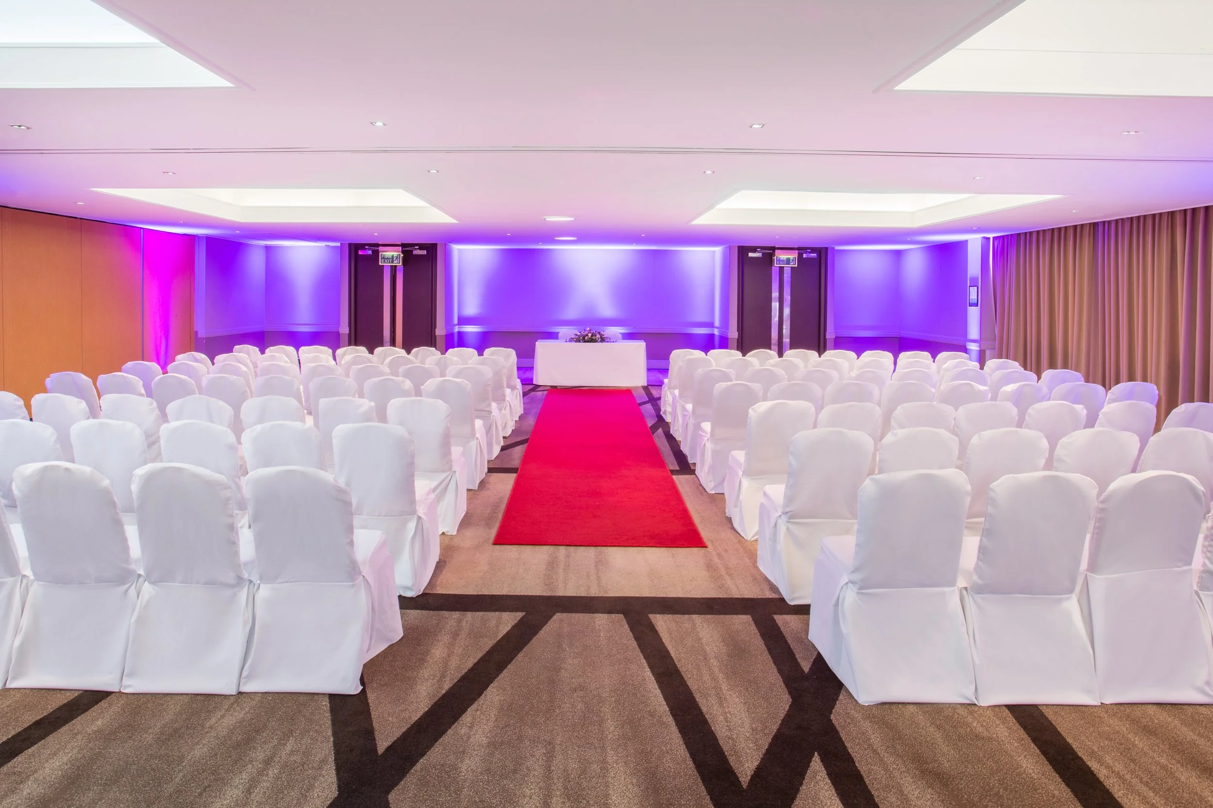 decorated-wedding-suite-crowne-plaza-glasgow-scotland.jpg