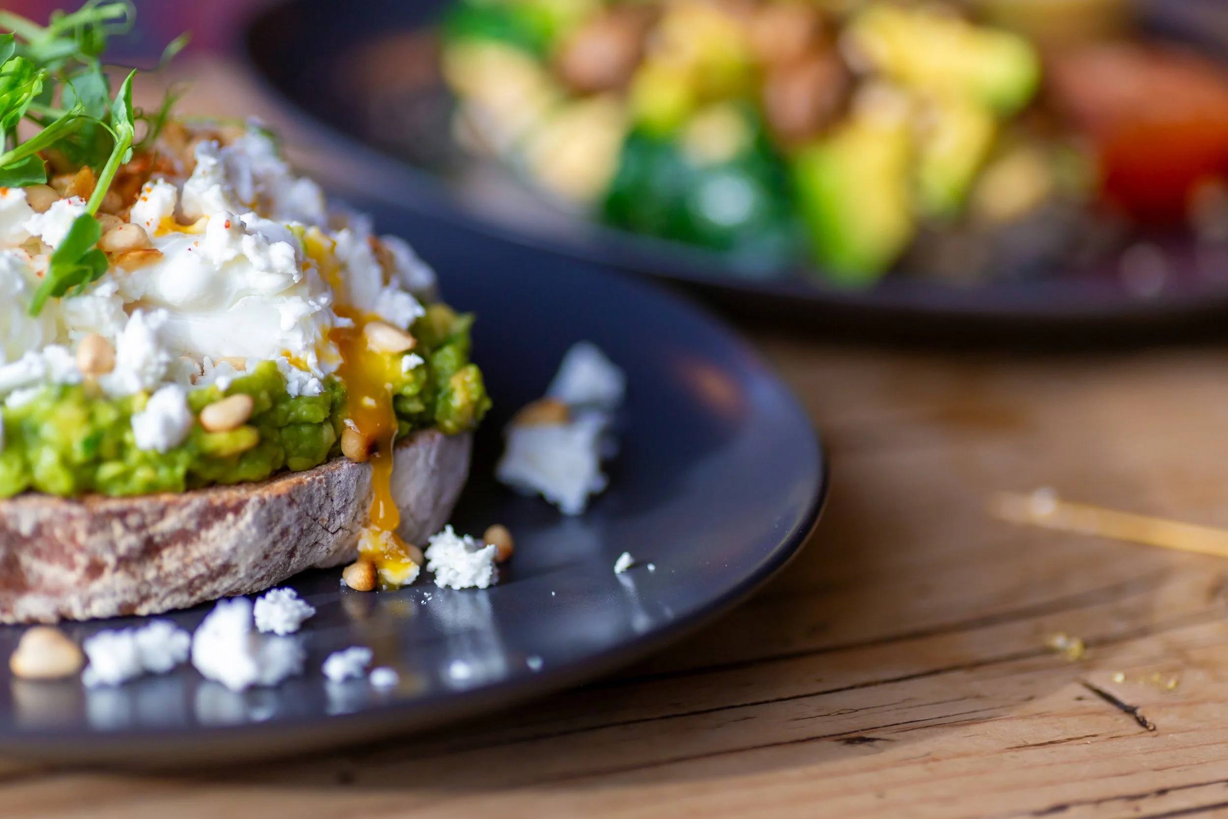 Crushed avocado & poached eggs  – The Lion's Den Café, Haslemere, Surrey – Food Photography by Sequoia Studios