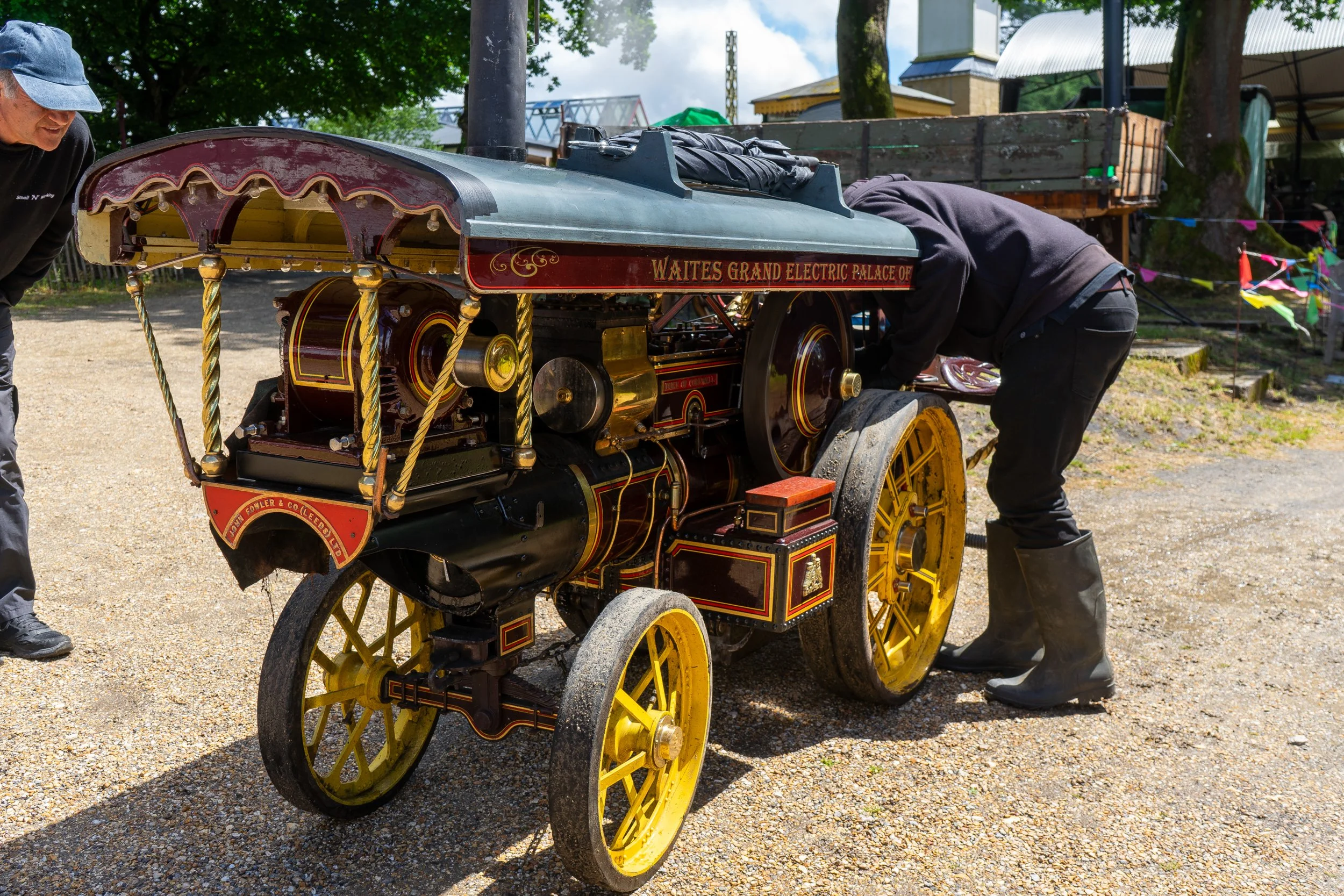Miniature steam-powered traction engine – Hollycombe Mega Model Weekend – Charitable Event Photography by Sequoia Studios