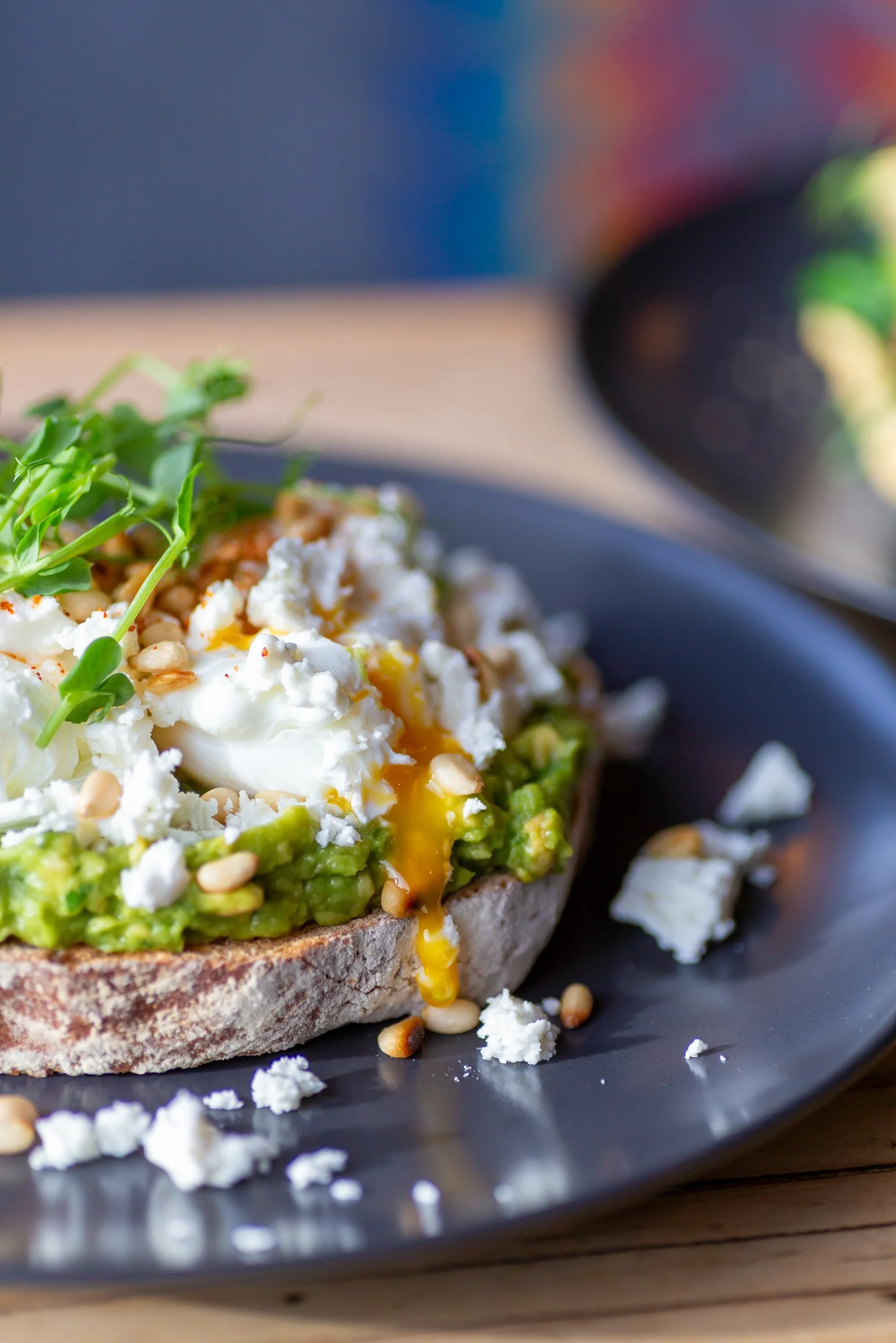 Crushed avocado and poached eggs  – The Lion's Den Café, Haslemere, Surrey – Food Photography by Sequoia Studios