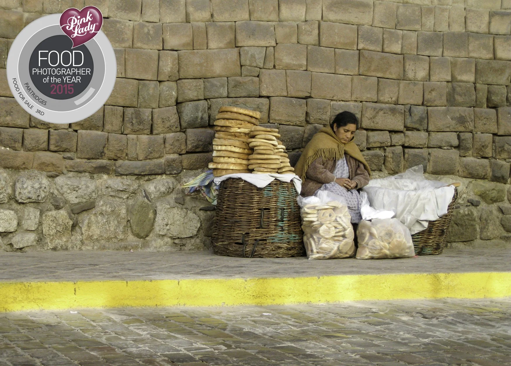 peruvian-bread-seller_finalist-world-food-photography-awards.jpg