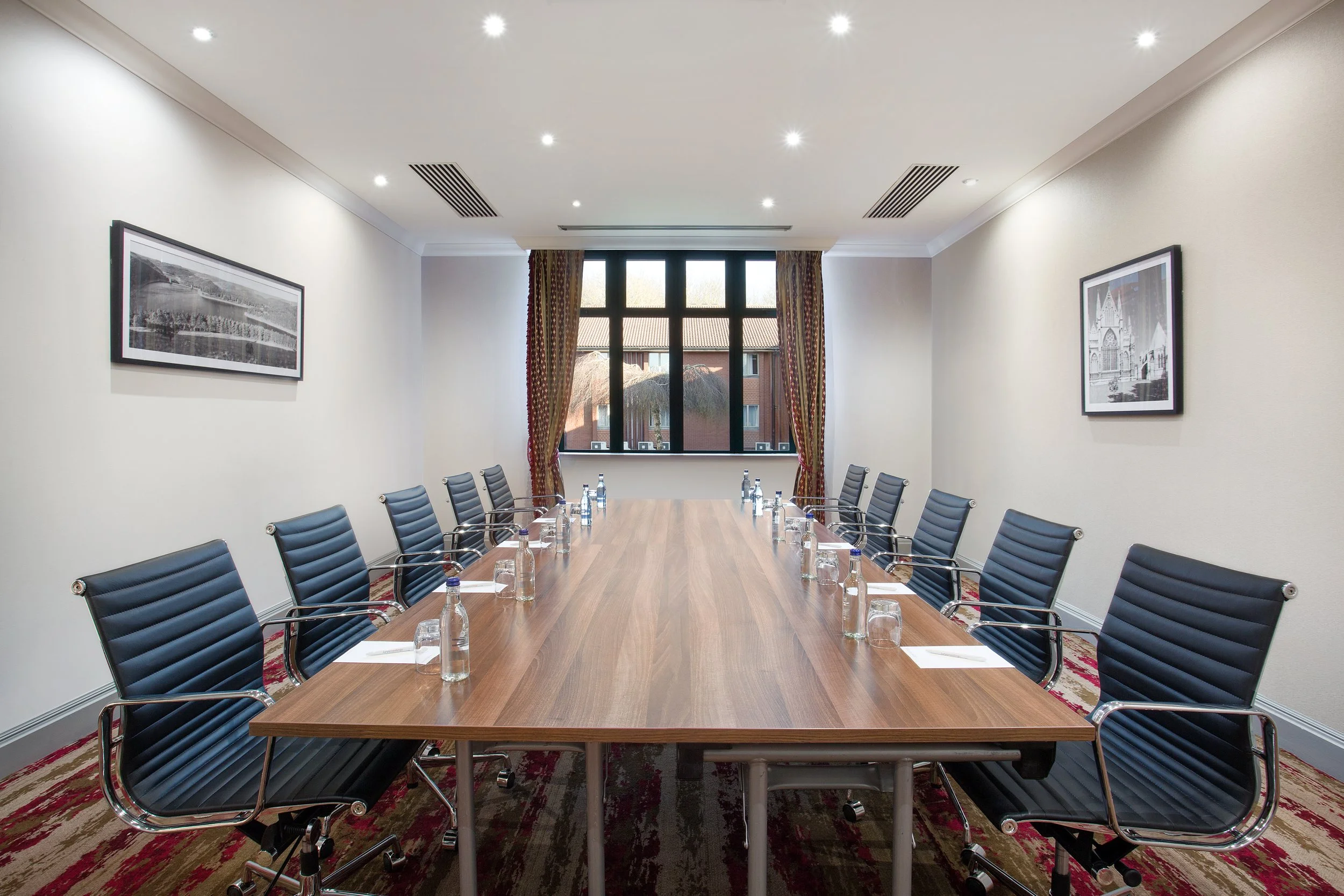 the-boardroom-01_chairs_jurys-inn-east-midlands-airport_hotel-photographer-surrey.jpg