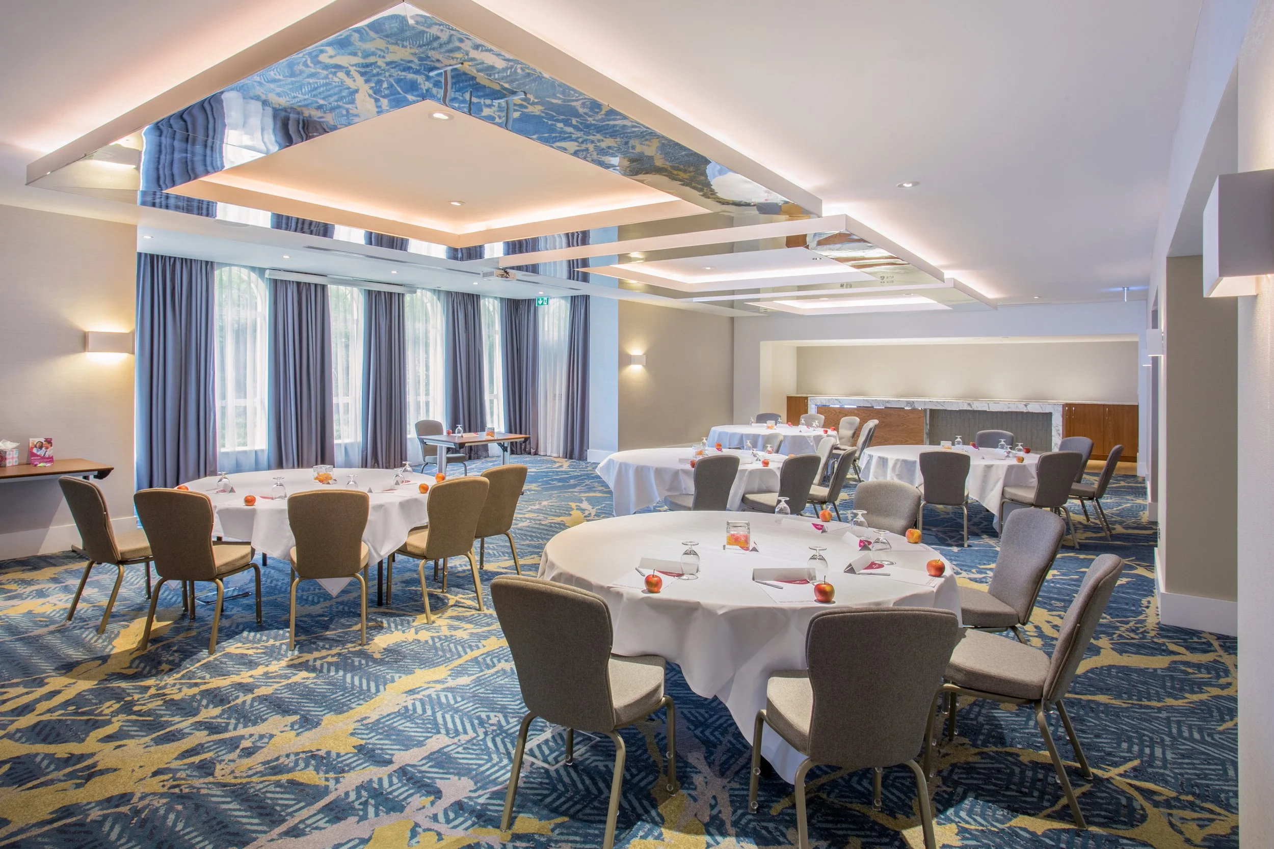 the-garden-suite-conference-crowne-plaza-gerrards-cross-buckinghamshire.jpg