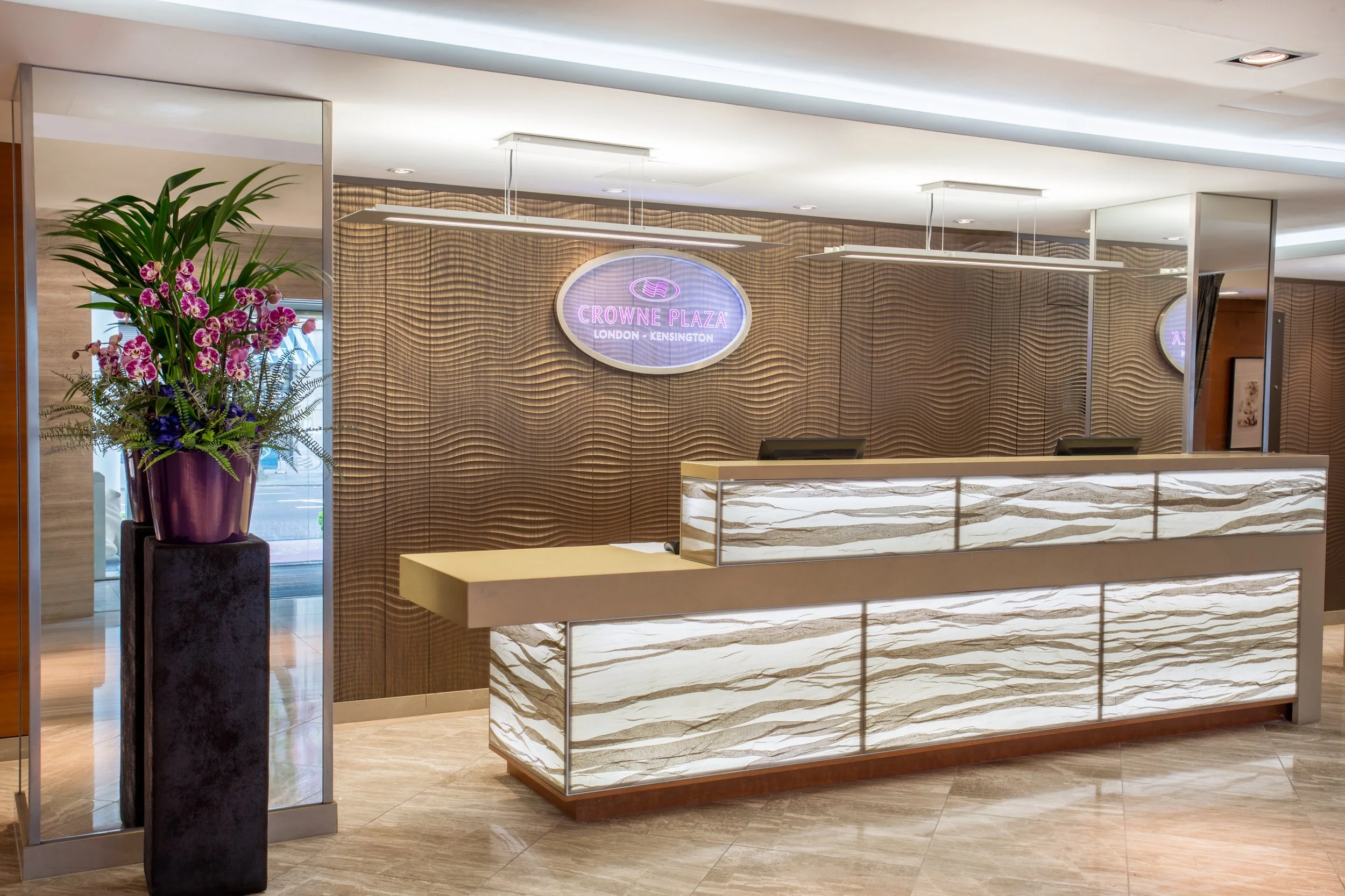 lobby-and-front-desk_crowne-plaza-kensington_hotel-photographer-london.jpg