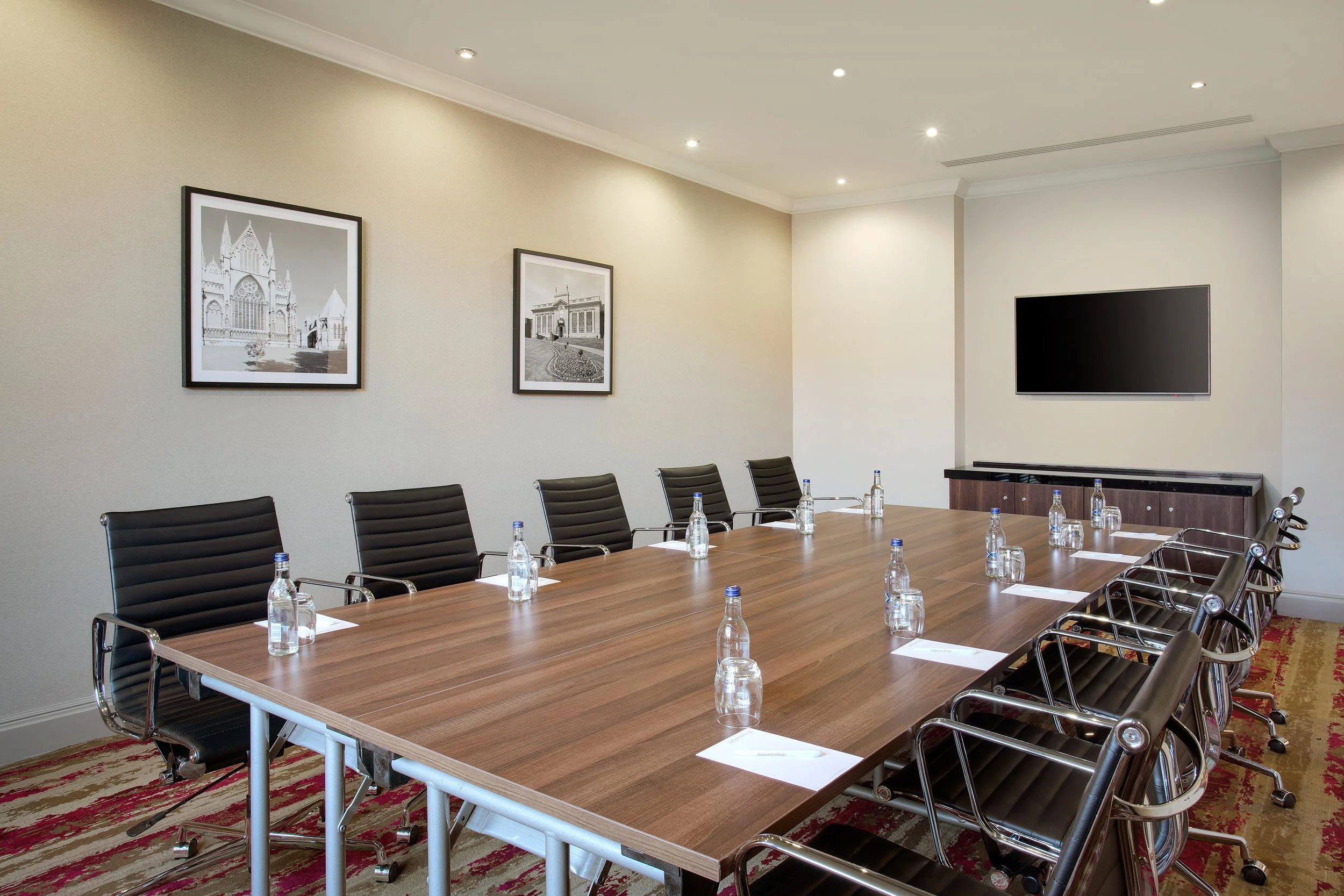 the-boardroom-jurys-inn-east-midlands-airport.jpg