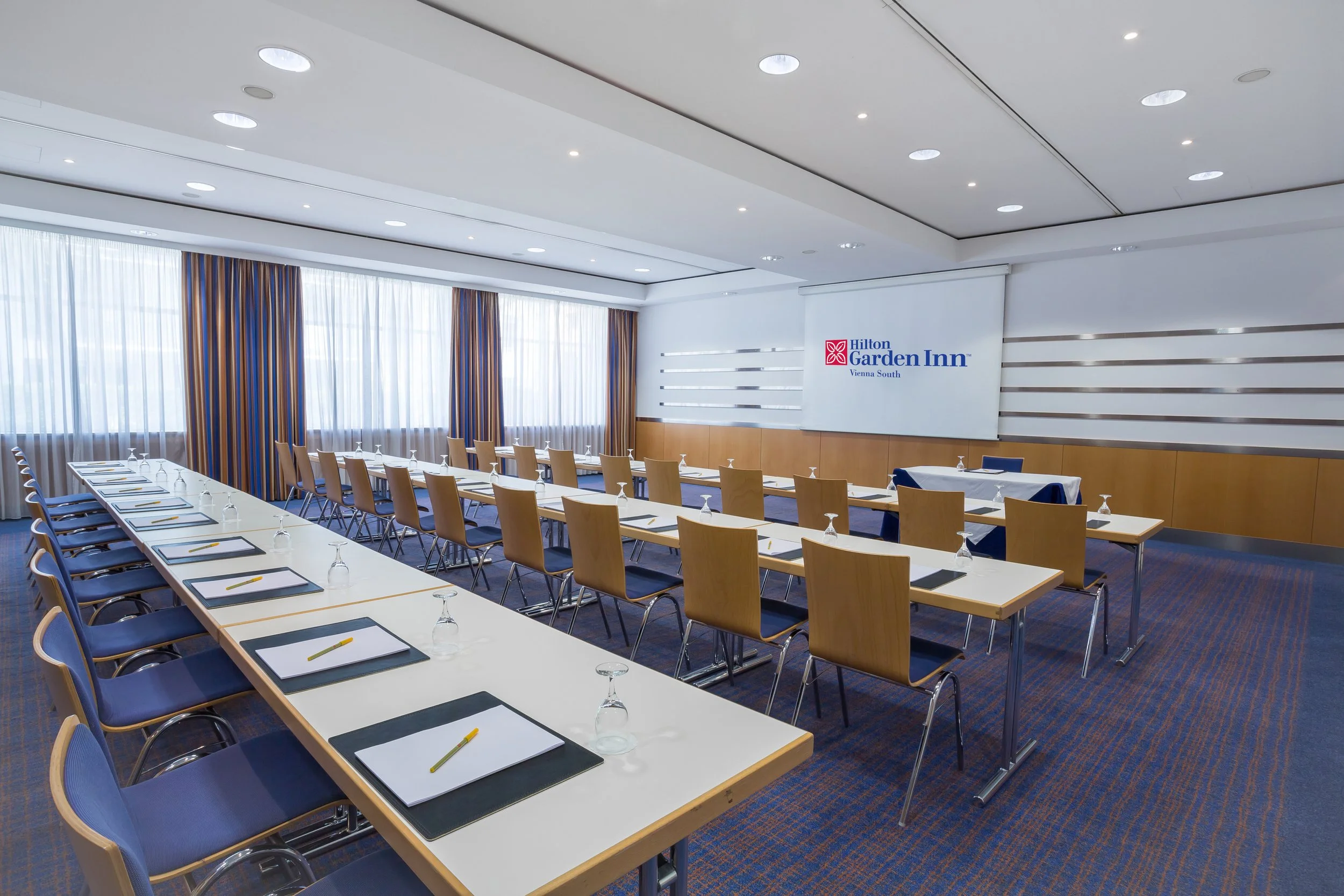 meeting-room-classroom-hilton-garden-inn-vienna-austria.jpg