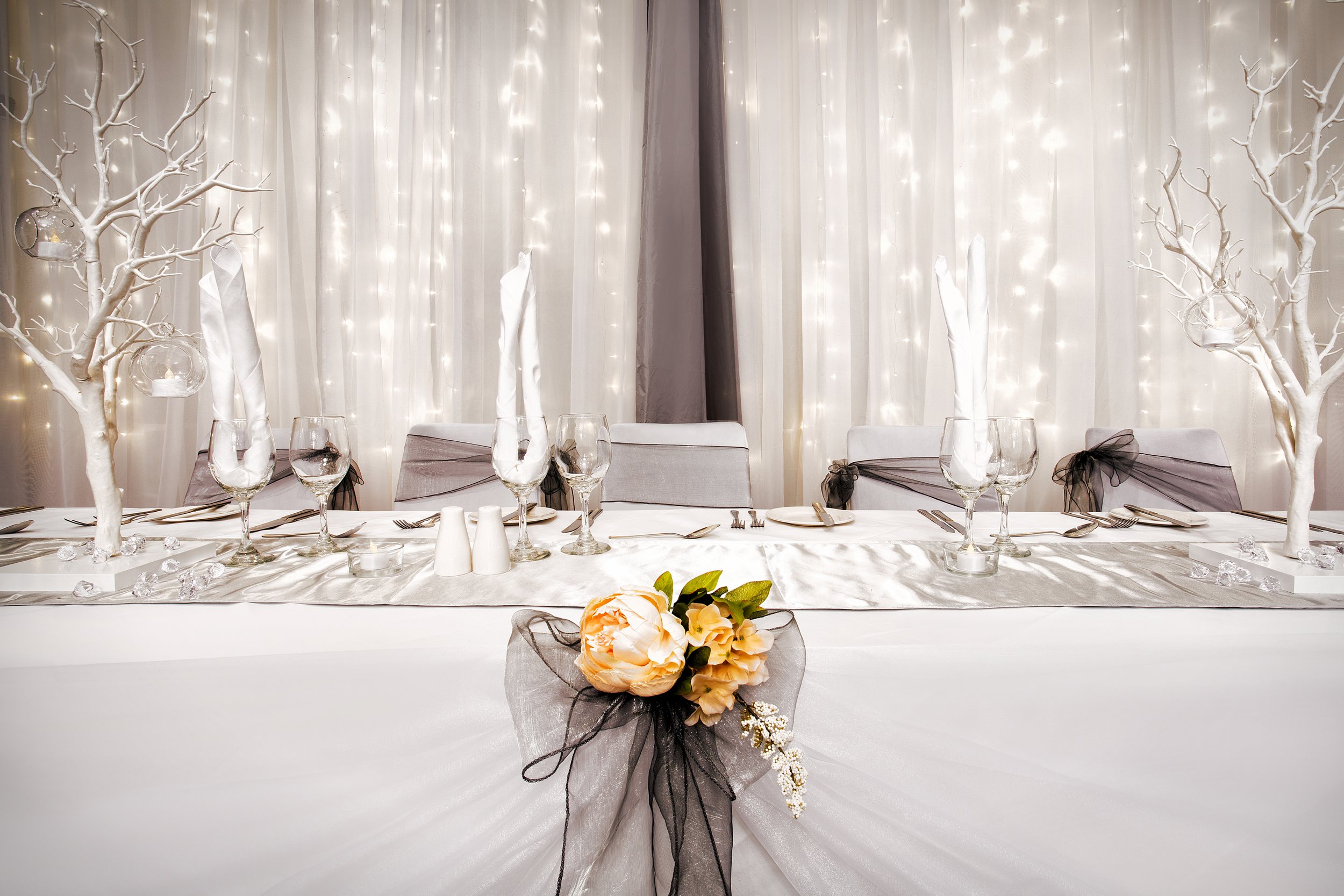 renaissance-wedding-top-table-jurys-inn-brighton-sussex.jpg
