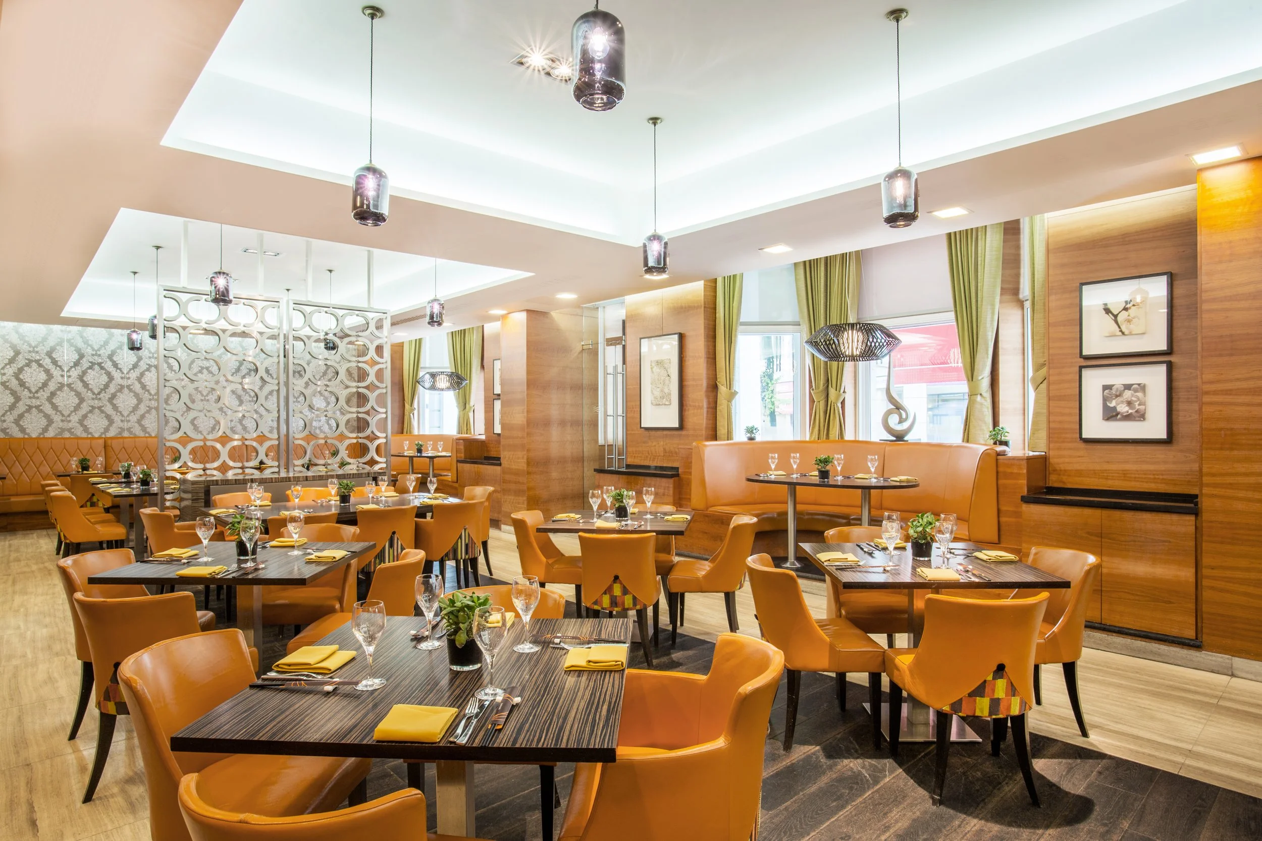 umami-restaurant-013-crowne-plaza-kensington-london.jpg
