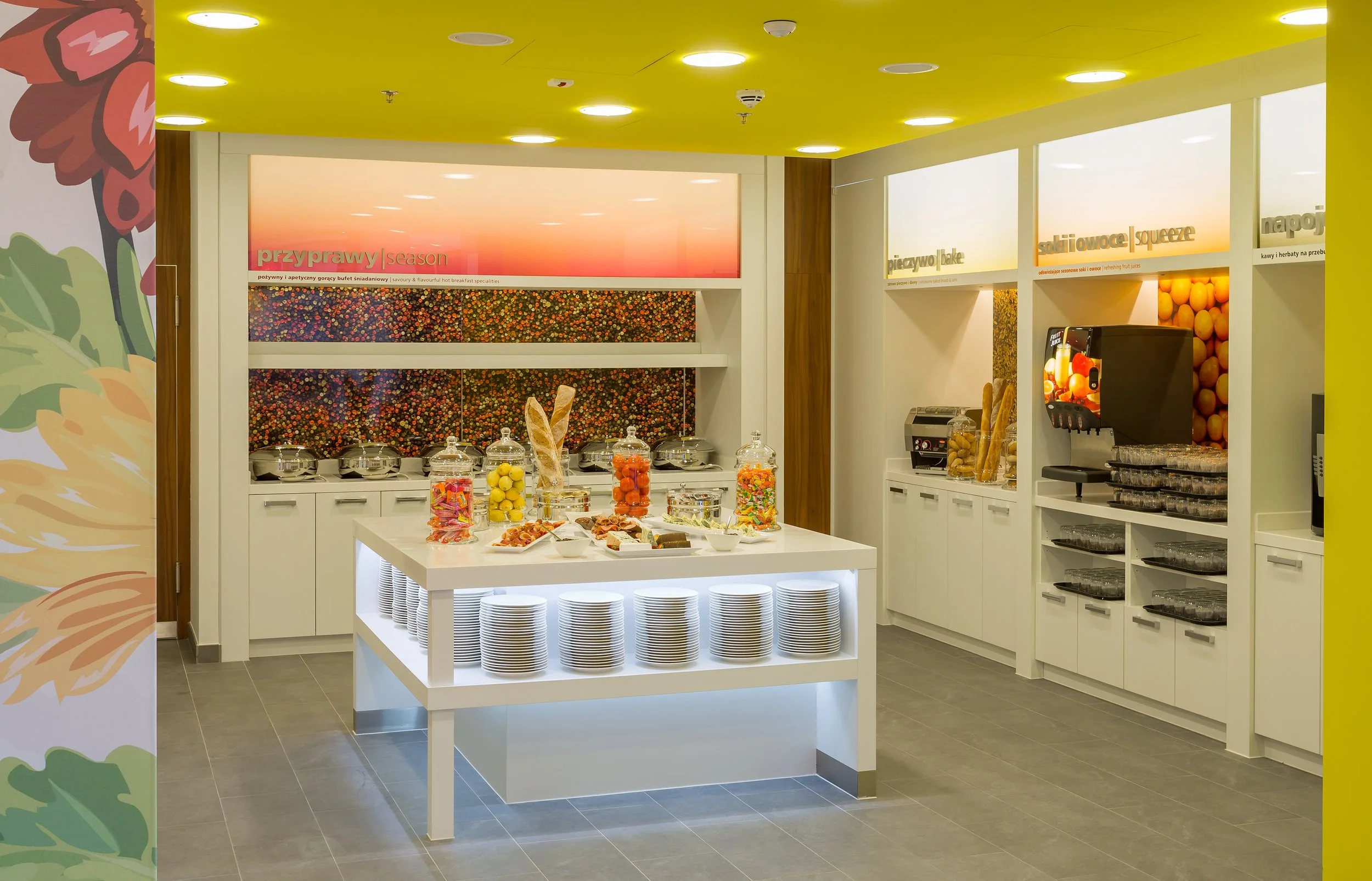 breakfast-serving-area-019-hampton-by-hilton-warsaw-poland.jpg