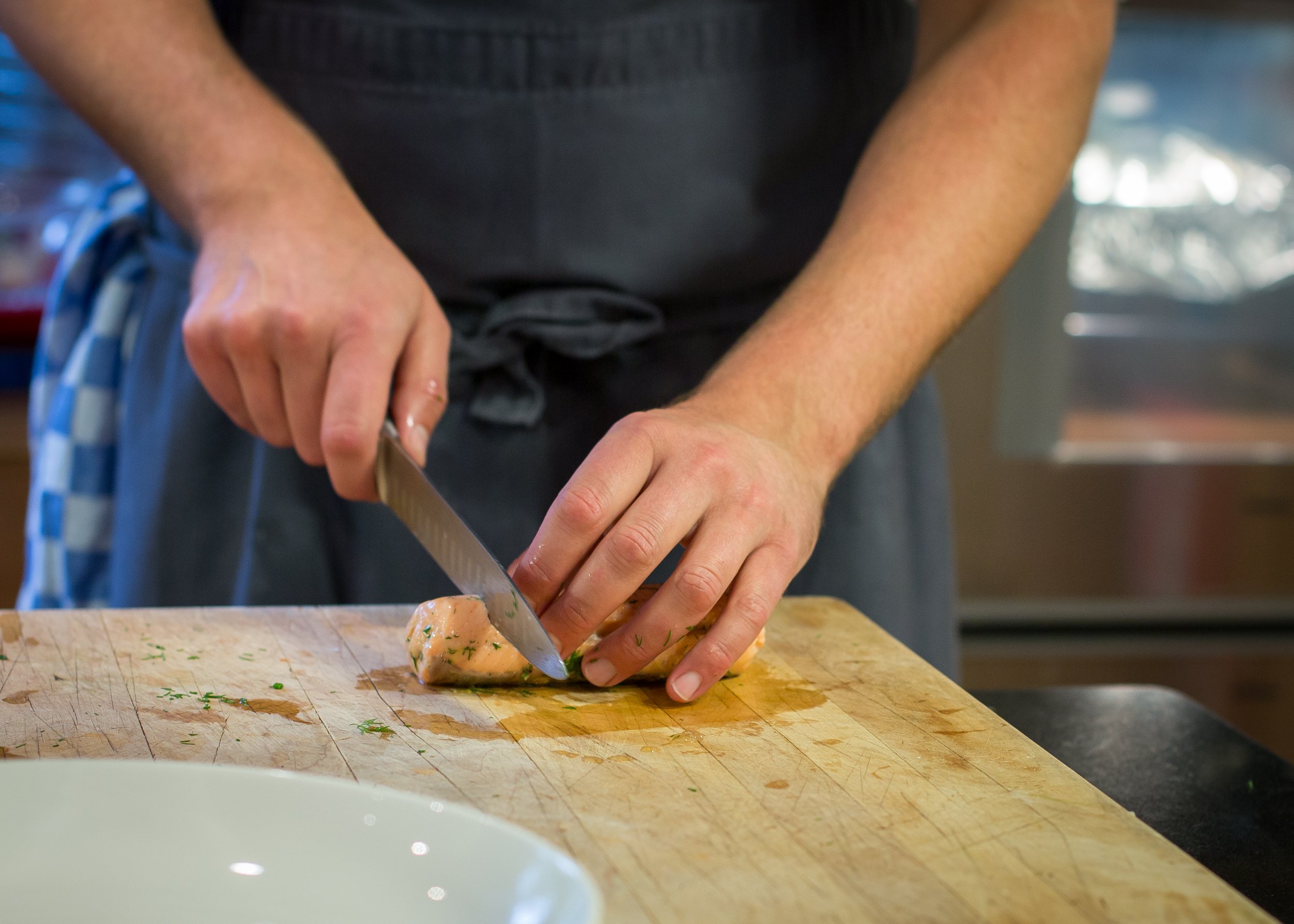 chef-preparing-salmon-ballotine-le-manoir-aux-qait-seasons.jpg