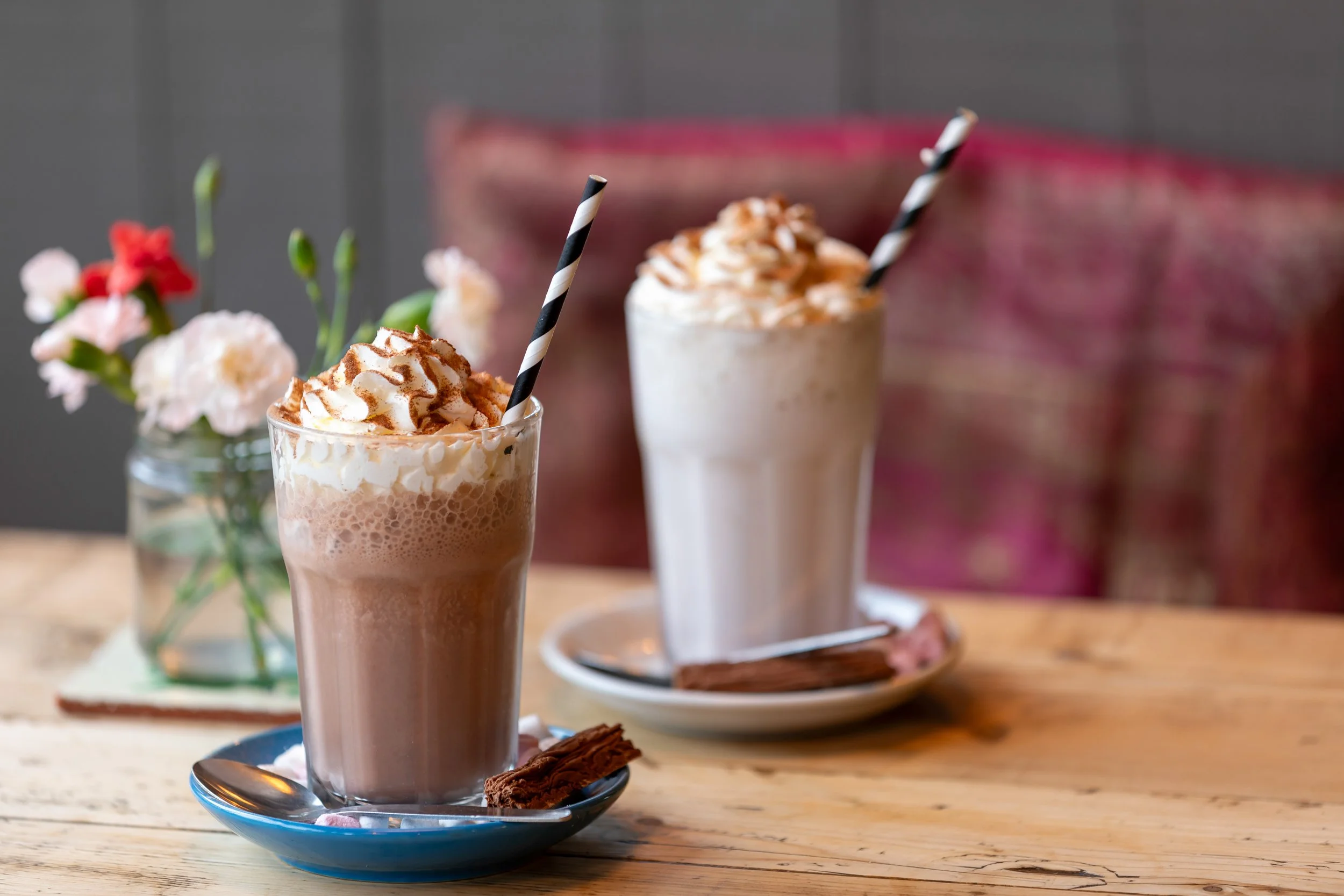 Vanilla and chocolate milkshakes  – The Lion's Den Café, Haslemere, Surrey – Drink Photography by Sequoia Studios