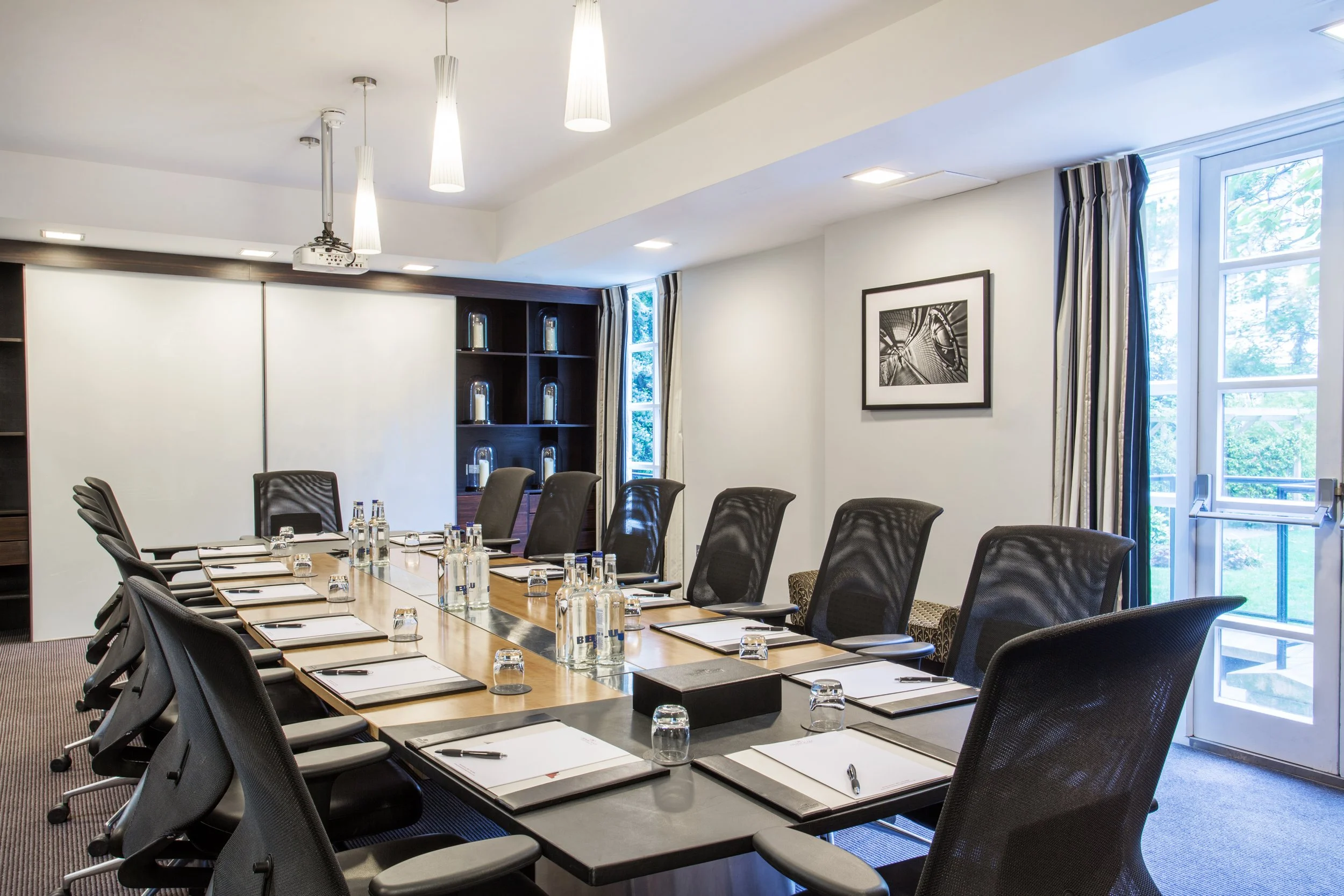 board-room-003-crowne-plaza-kensington-london.jpg