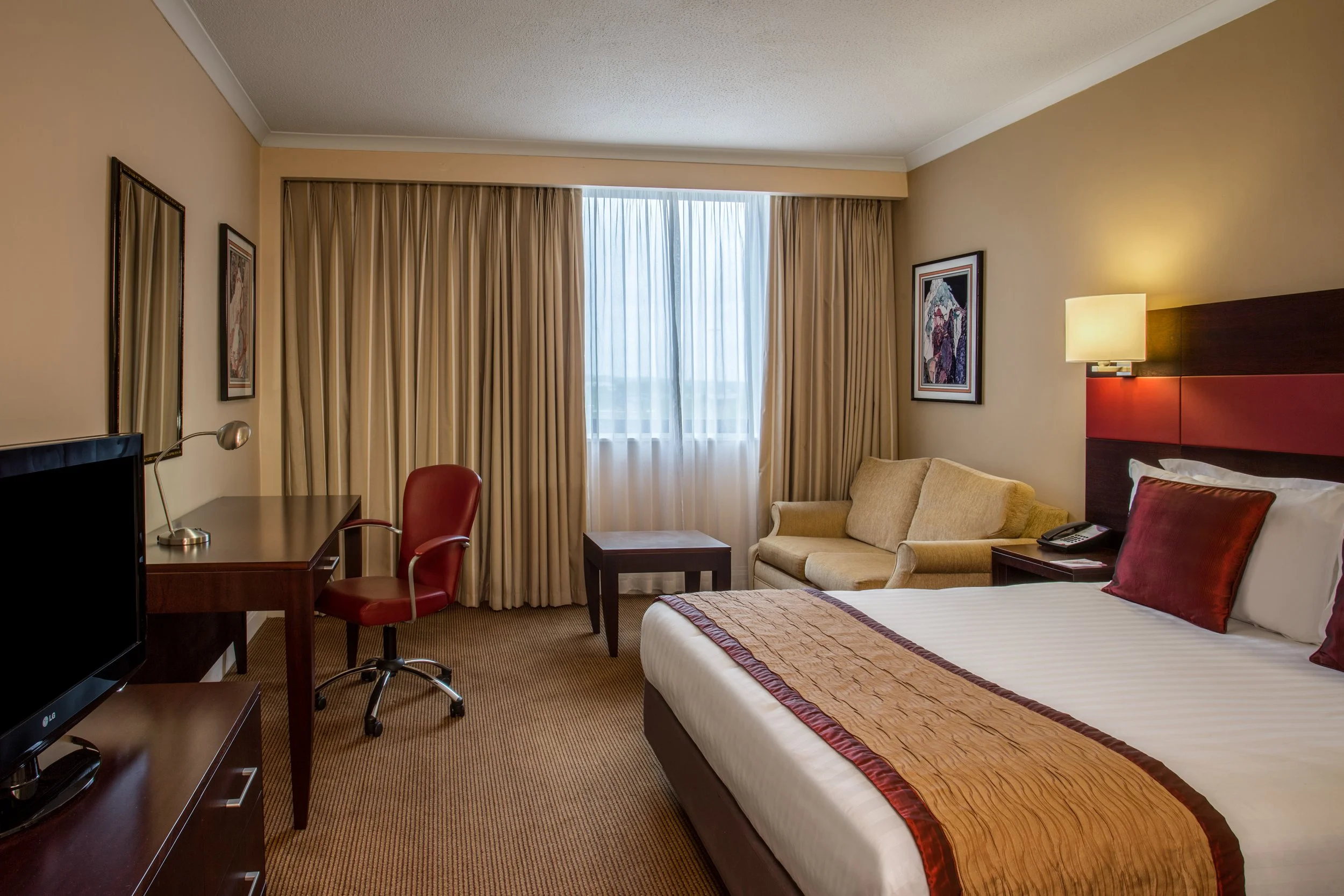 guest-room-standard-double-holiday-inn-cambridge.jpg