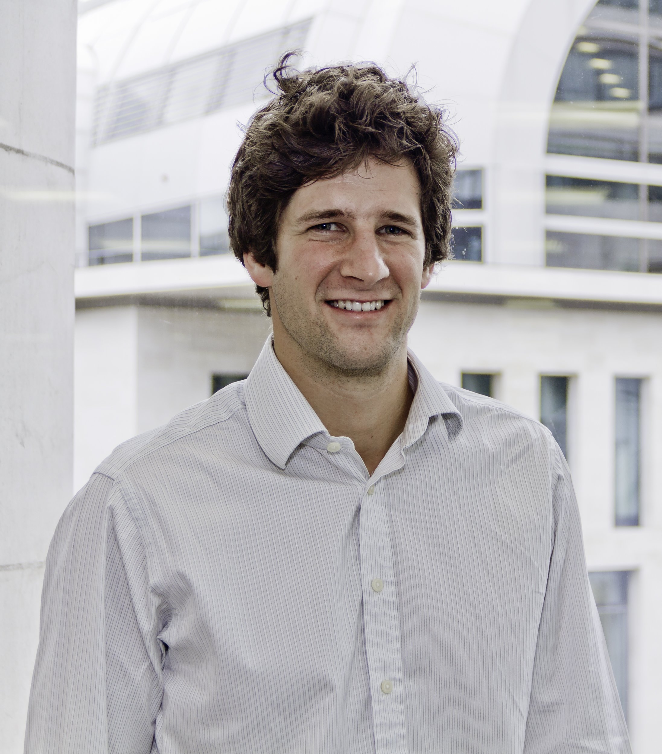 003_professional-headshot-photographer-surrey.jpg