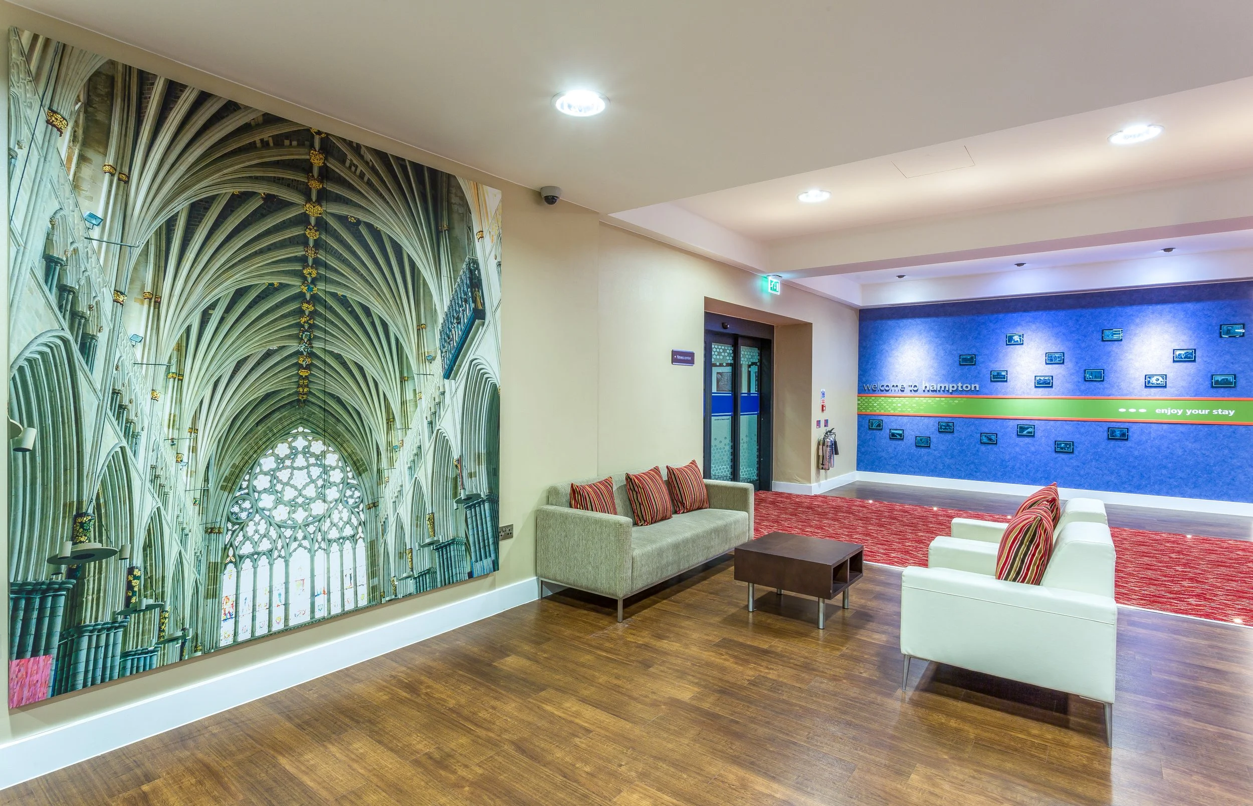 lobby-hampton-by-hilton-exeter-devon.jpg