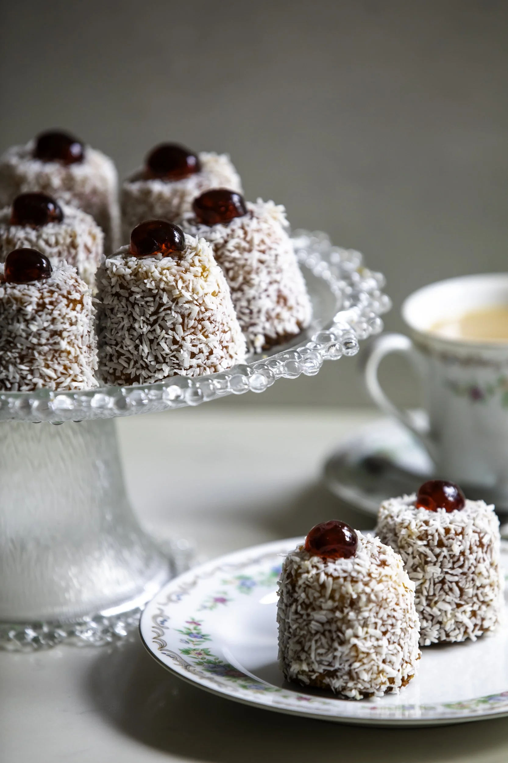 homemade-castle-cakes-with-dessicated-coconut.jpg