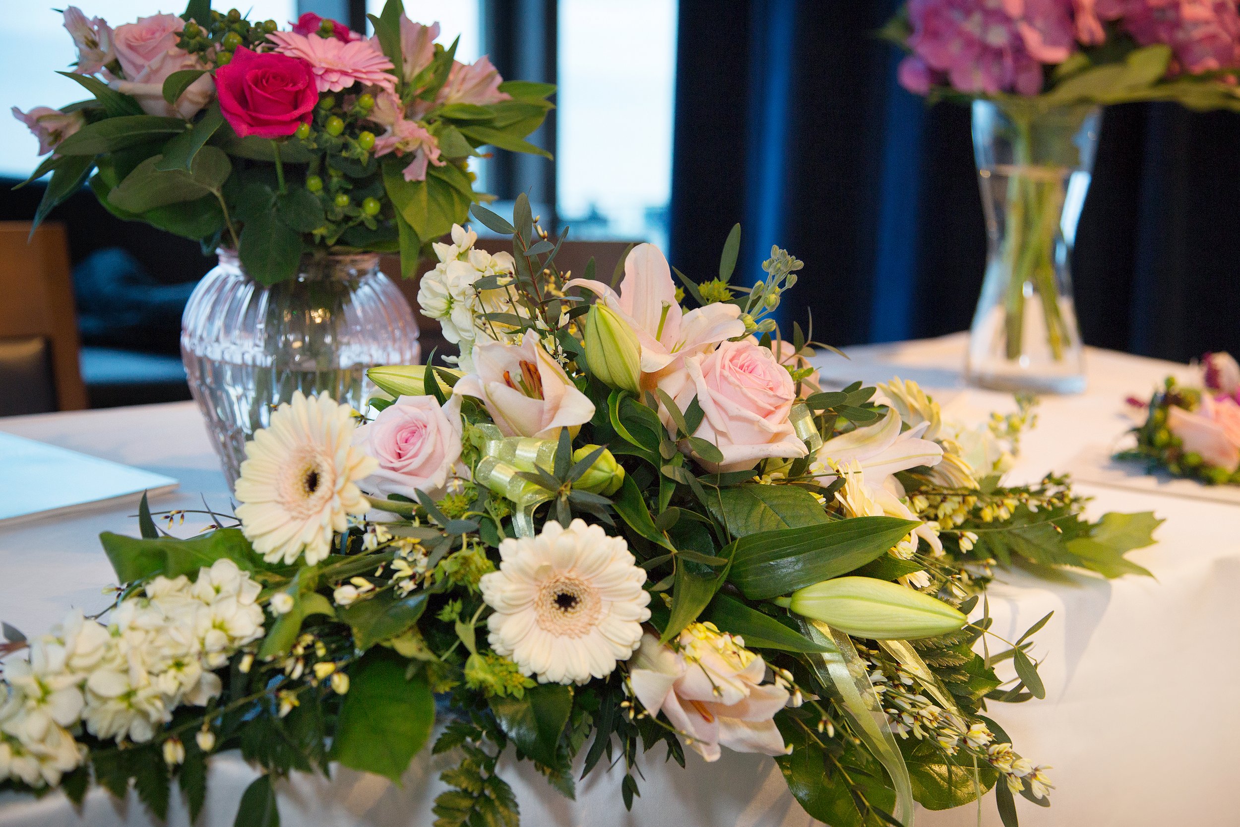 wedding-flowers-jurys-inn-brighton-sussex.jpg