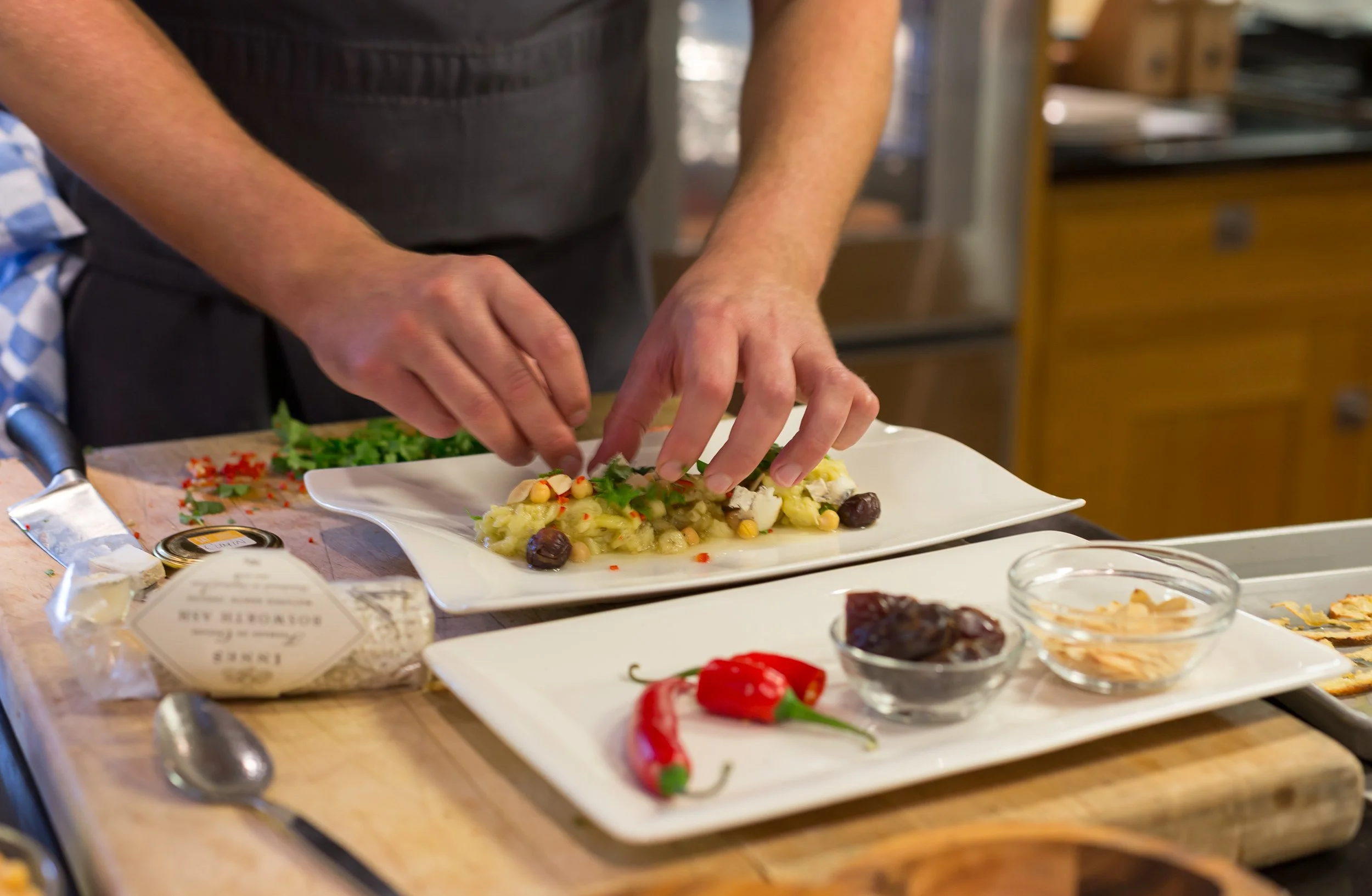 cookery-school-chef-baba-ghanoush-manoir-aux-quat-saison.jpg
