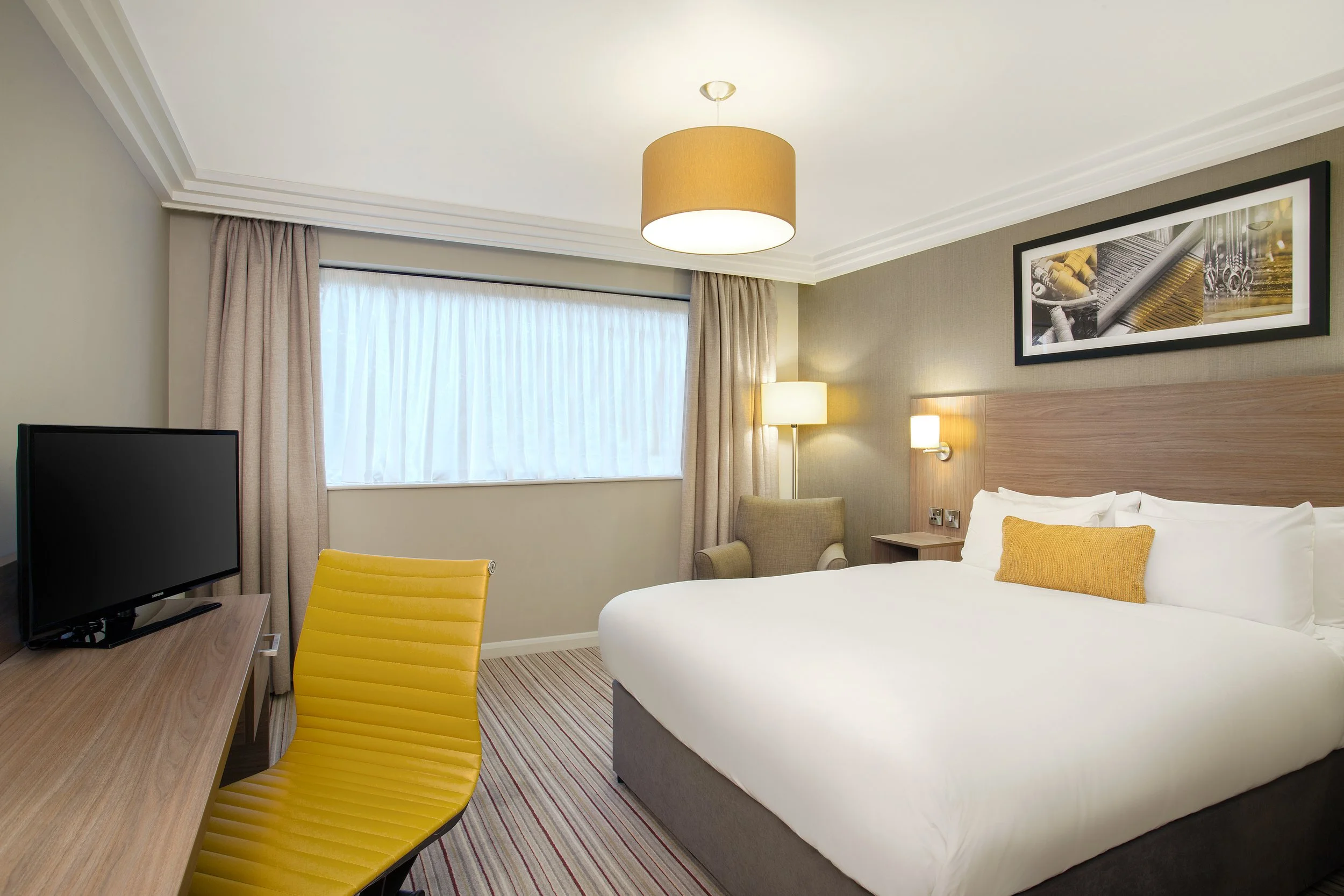 double-bedroom-jurys-inn-hinckley-island.jpg