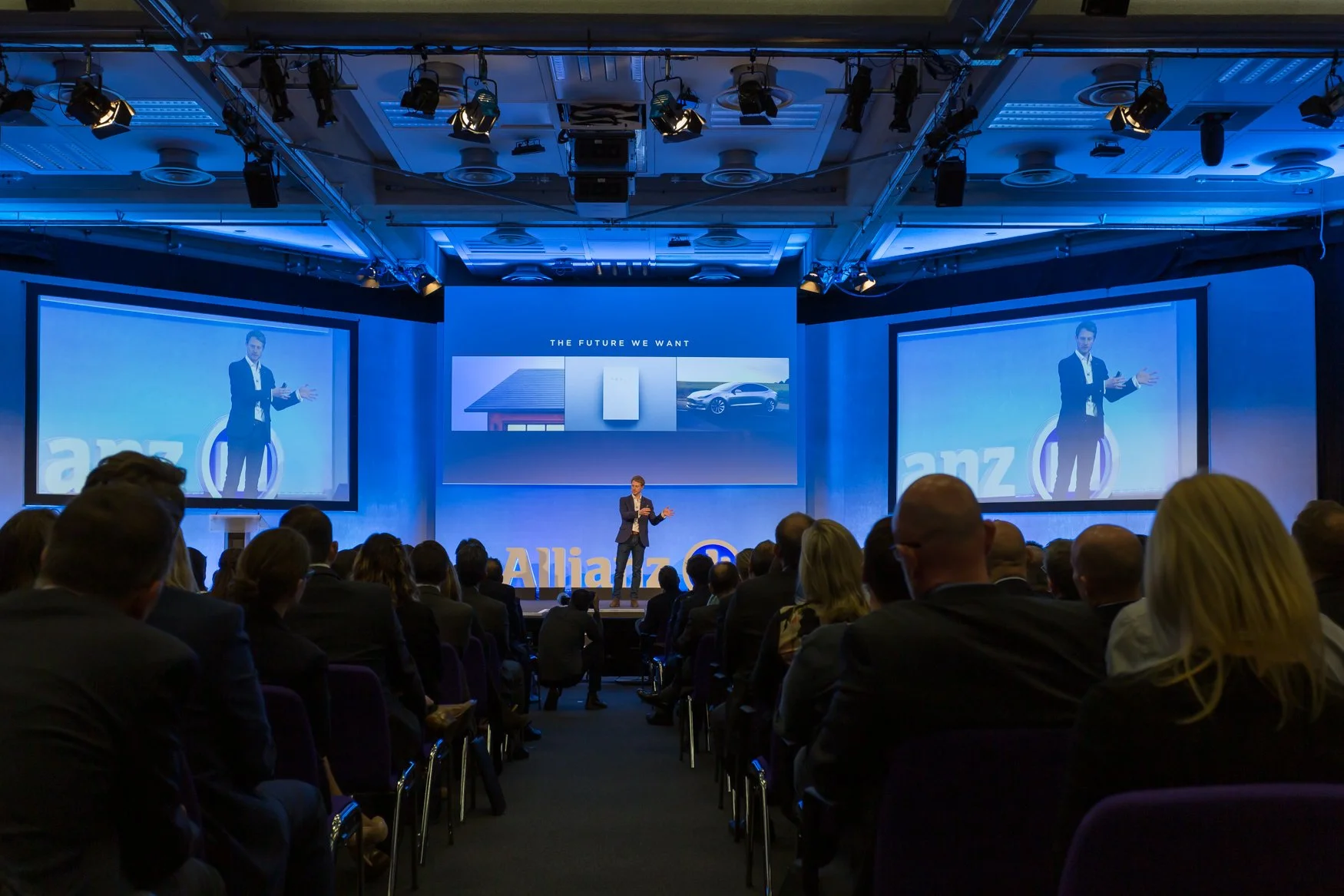 management-conference_080_corporate-event-photographer-surrey.jpg