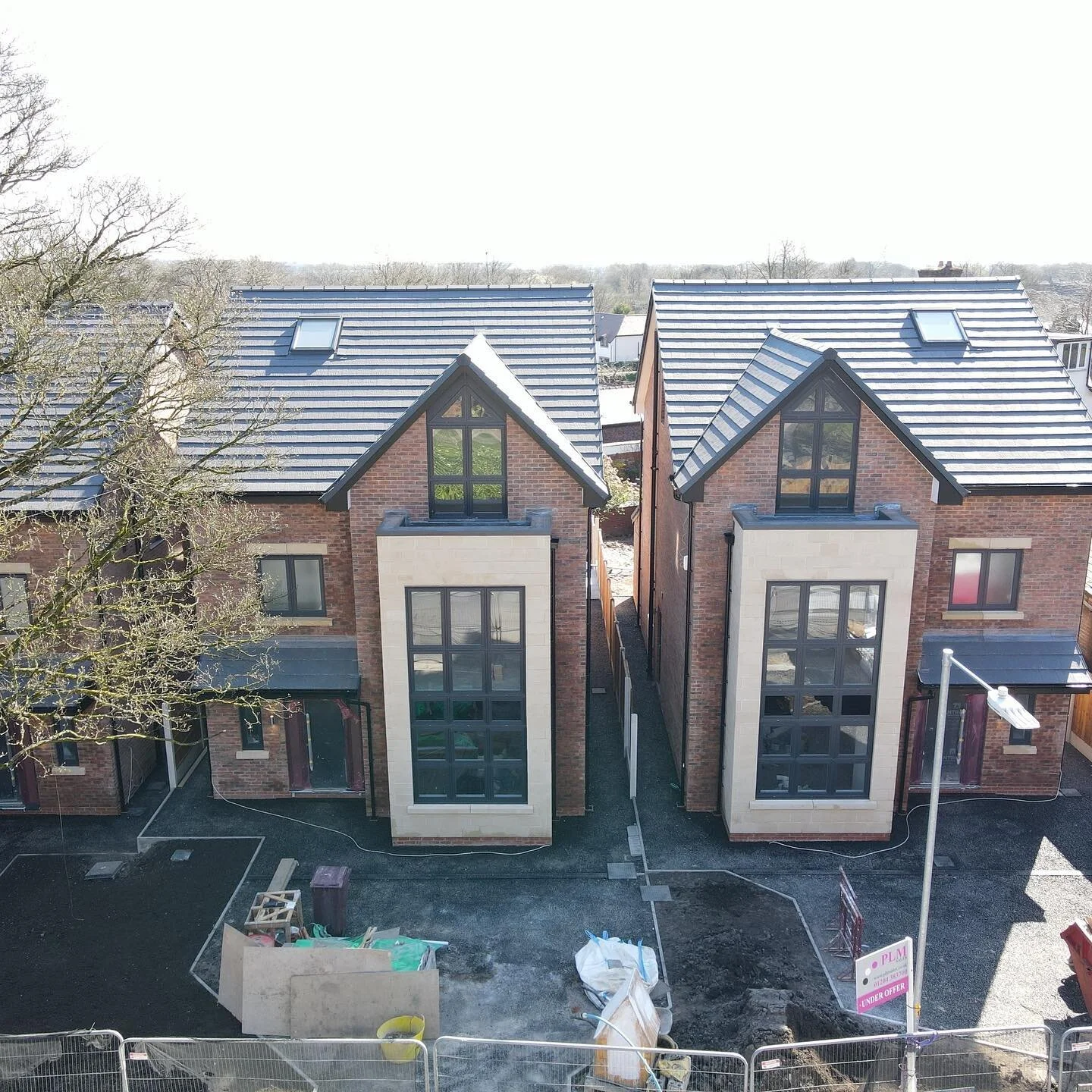 New builds complete 🤩
.
.
.
.
.
.
.
.
.
#newbuild #lostock #stone #build #renovation #detached