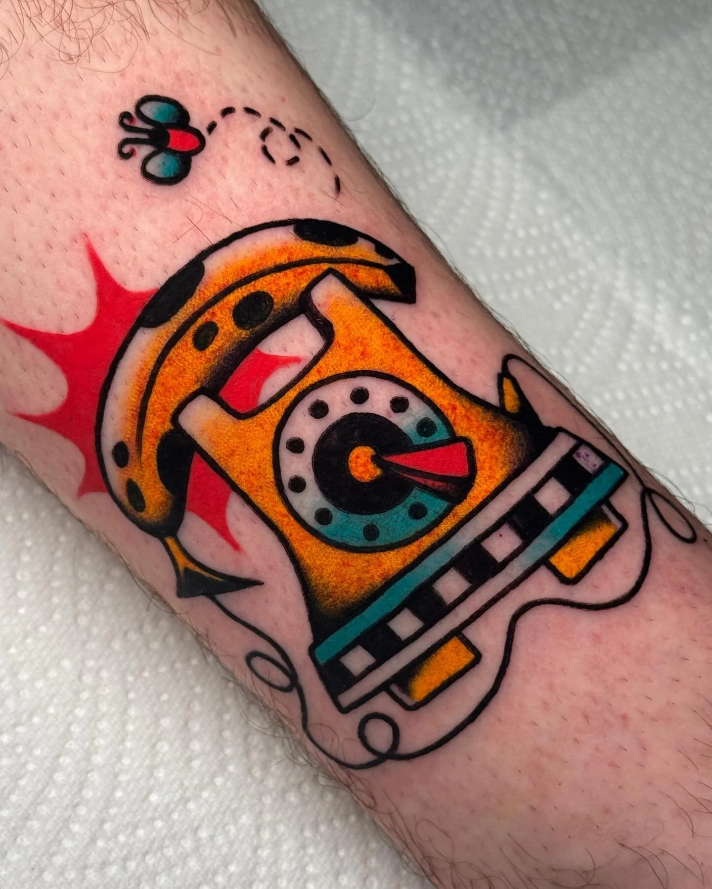 my tattoos are incredibly serious. ty so much to gorgeous human Phinn for getting down to business and claiming this bananaphone from my flash 🍌🍌🍌

Please bring me all your pop arty, weird, funny loving selves and let&rsquo;s make you a fun scab!

