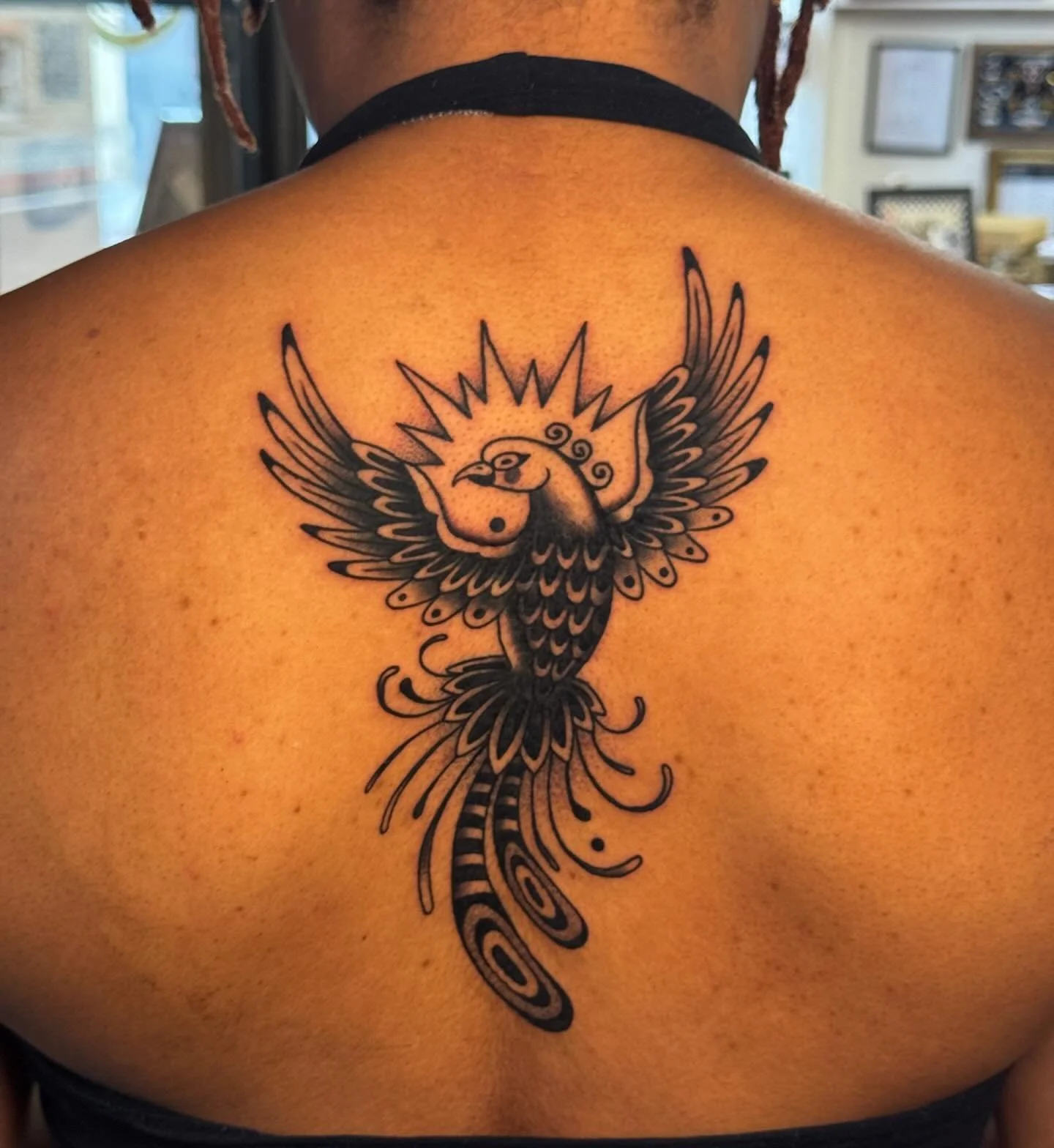 Custom black &amp; grey pheonix for Adaeze made when it was much warmer 🌞 

Thanks so much for the trust diva 🖤

Always happy to make you black &amp; grey - not everyone wants to look like they got beat up by a rainbow 🌈 I gotchu!

🗓️ Booking for